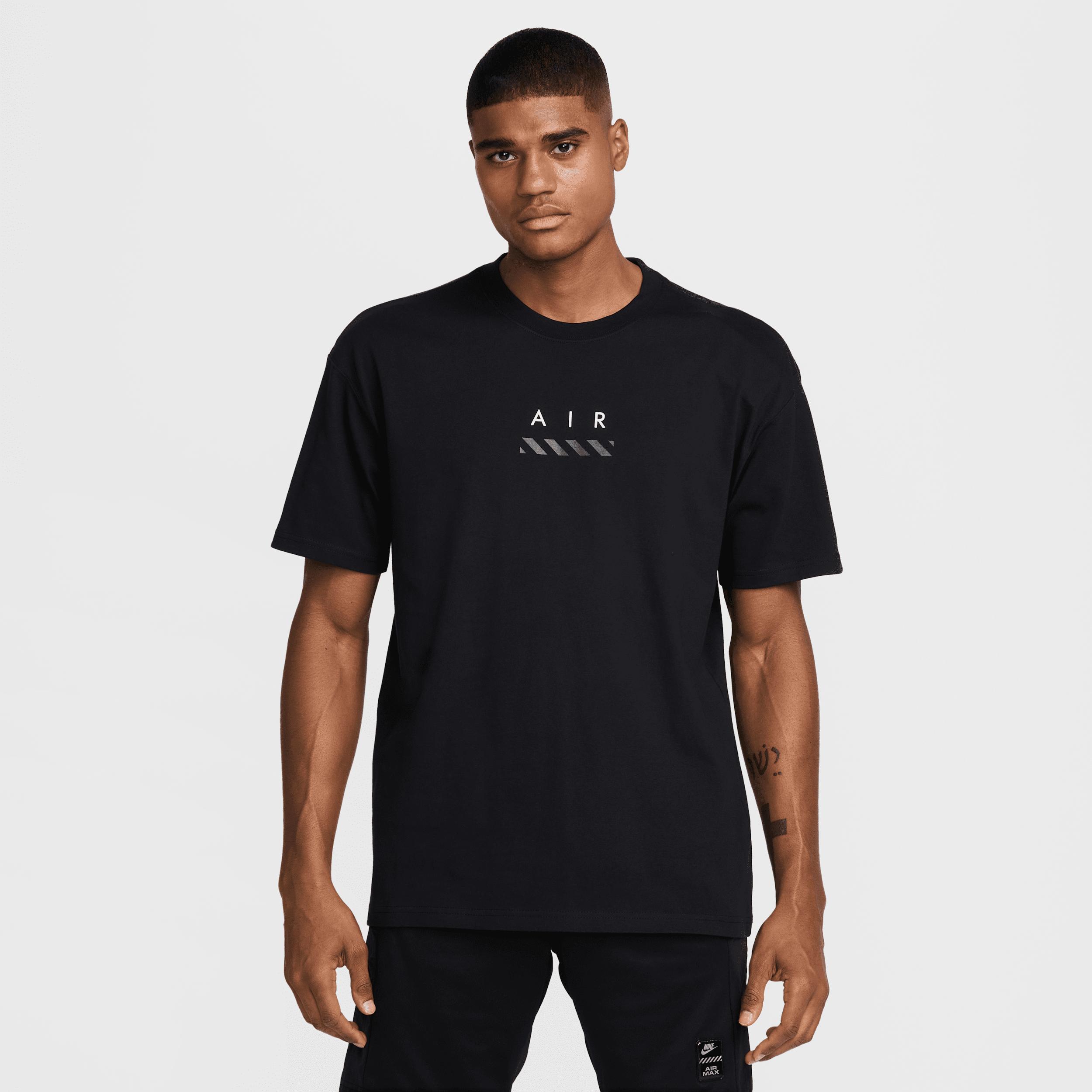 Nike Sportswear Men's Max90 T-Shirt Product Image