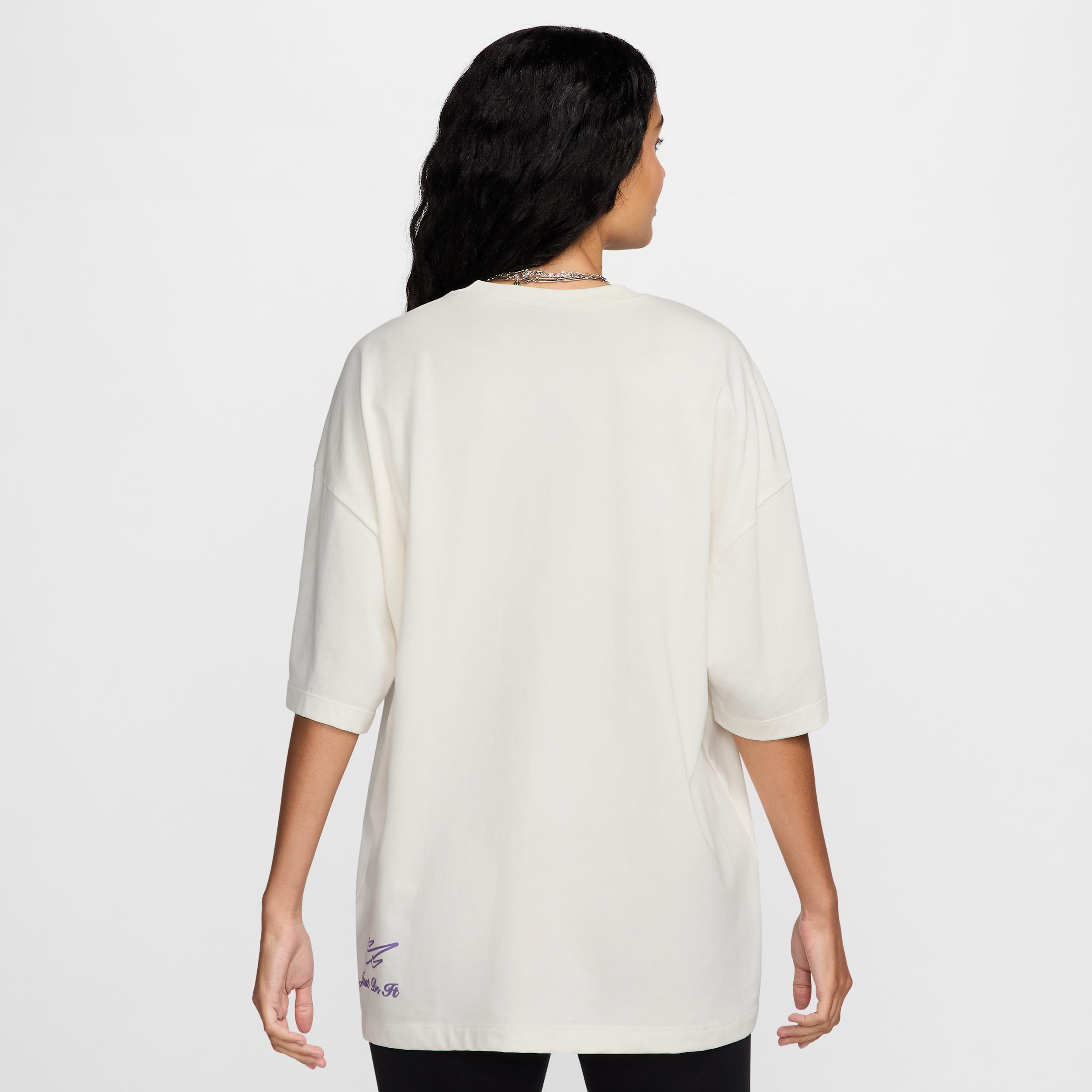 Nike Sportswear Women's Oversized Graphic T-Shirt Product Image