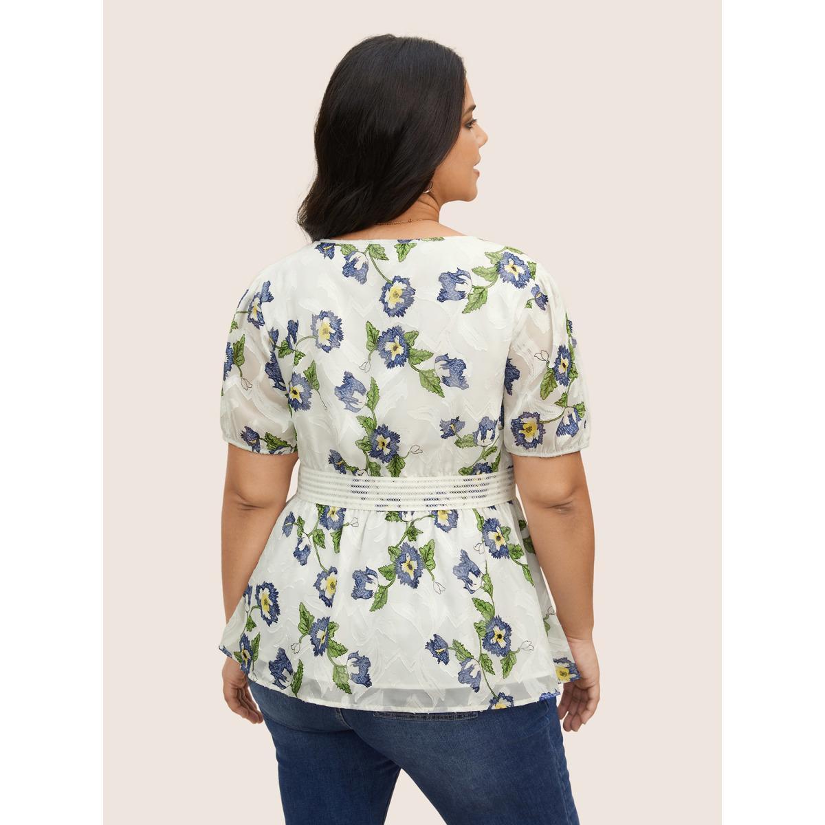 Plus Size Originalwhite Floral Lace Panel Puff Sleeve Blouse Women Elegant Short sleeve V-neck Everyday Blouses BloomChic 30/6X Product Image