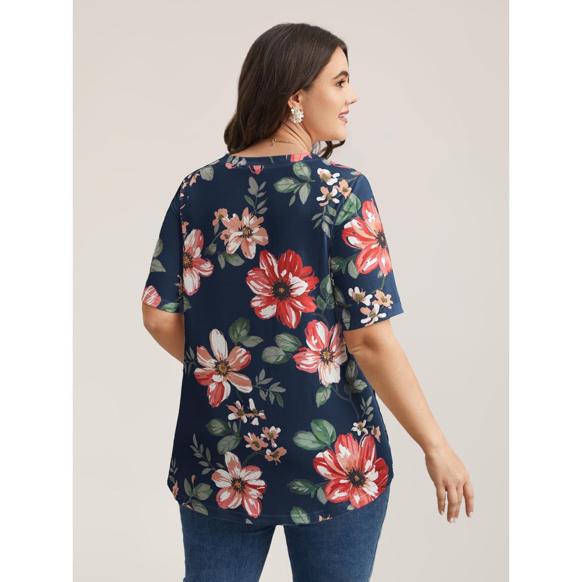 Plus Size Multi-Color Floral Print V-Neck T-Shirt Indigo Women Elegant Non Natural Flowers V-neck Everyday T-shirts BloomChic 26/4X Product Image
