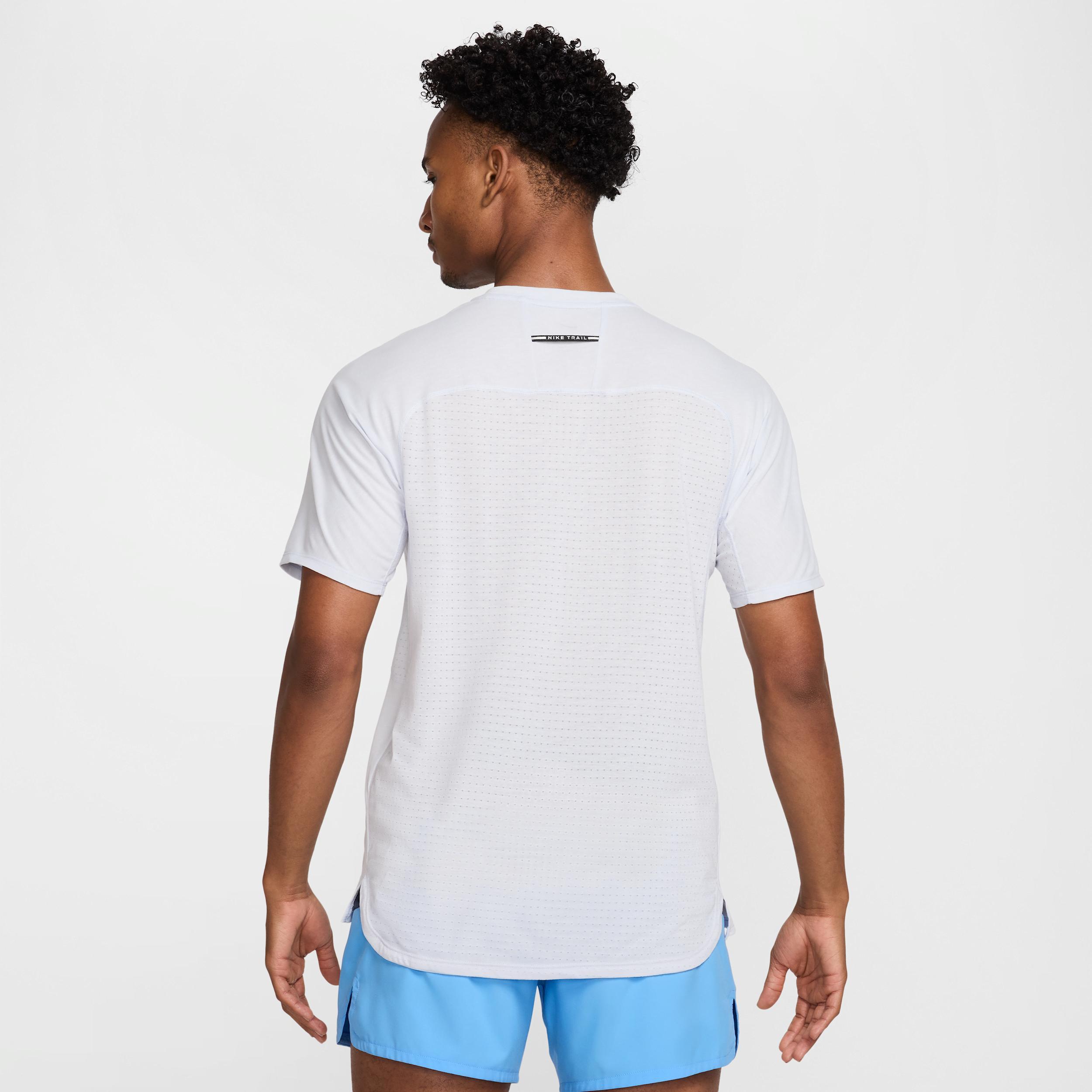 Nike Men's Solar Chase Dri-FIT ADV Short-Sleeve Running Top Product Image