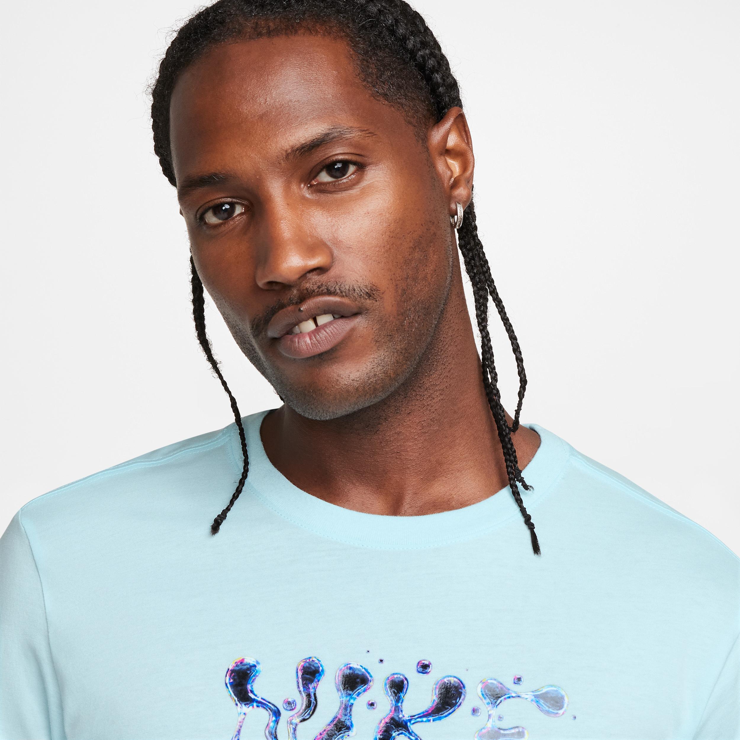 Mens Nike Sportswear Club Long-Sleeve T-Shirt Product Image