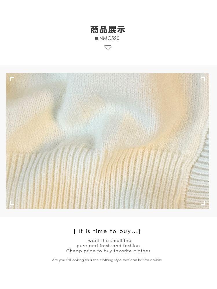 Contrasted Lettuce-Edge Crew-Neck Knit Top Product Image