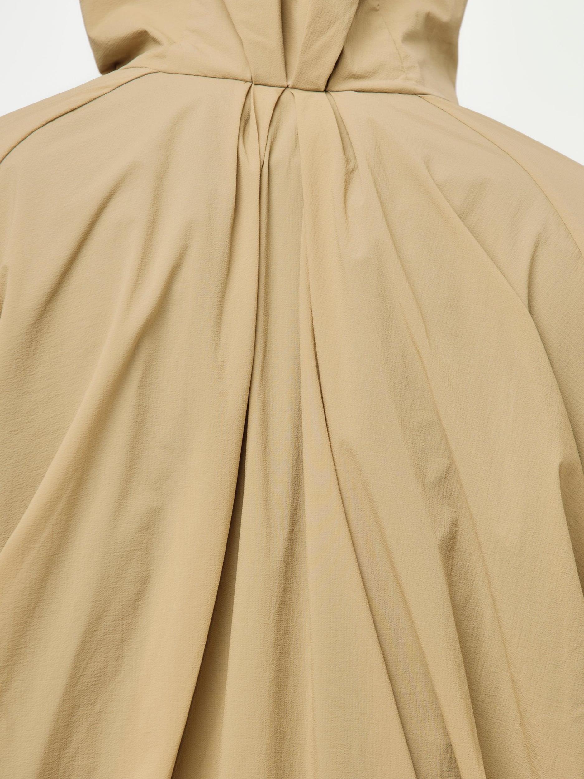 7.0 TECHNICAL JACKET RIGHT (SAND) Product Image