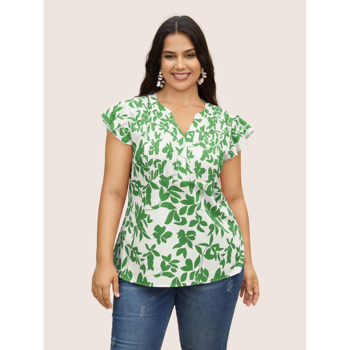 Plus Size Truegreen Silhouette Floral Print Notched Collar Pleated Blouse Women Resort Cap Sleeve Notched collar Vacation Blouses BloomChic 26/4X Product Image