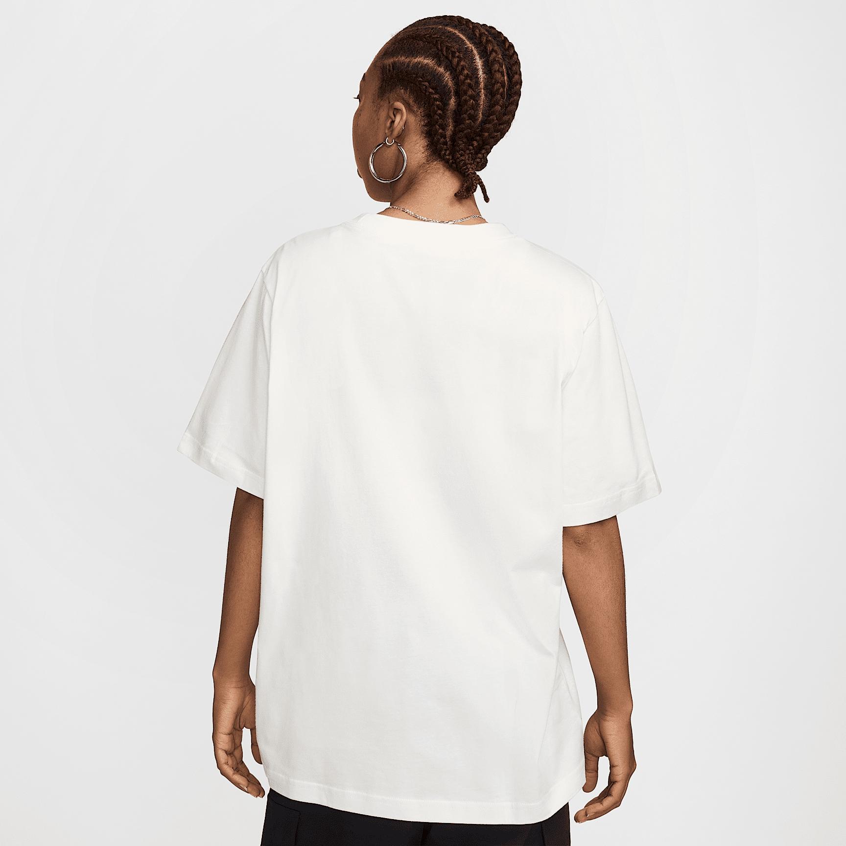 Nike Sportswear Essential Women's T-Shirt Product Image