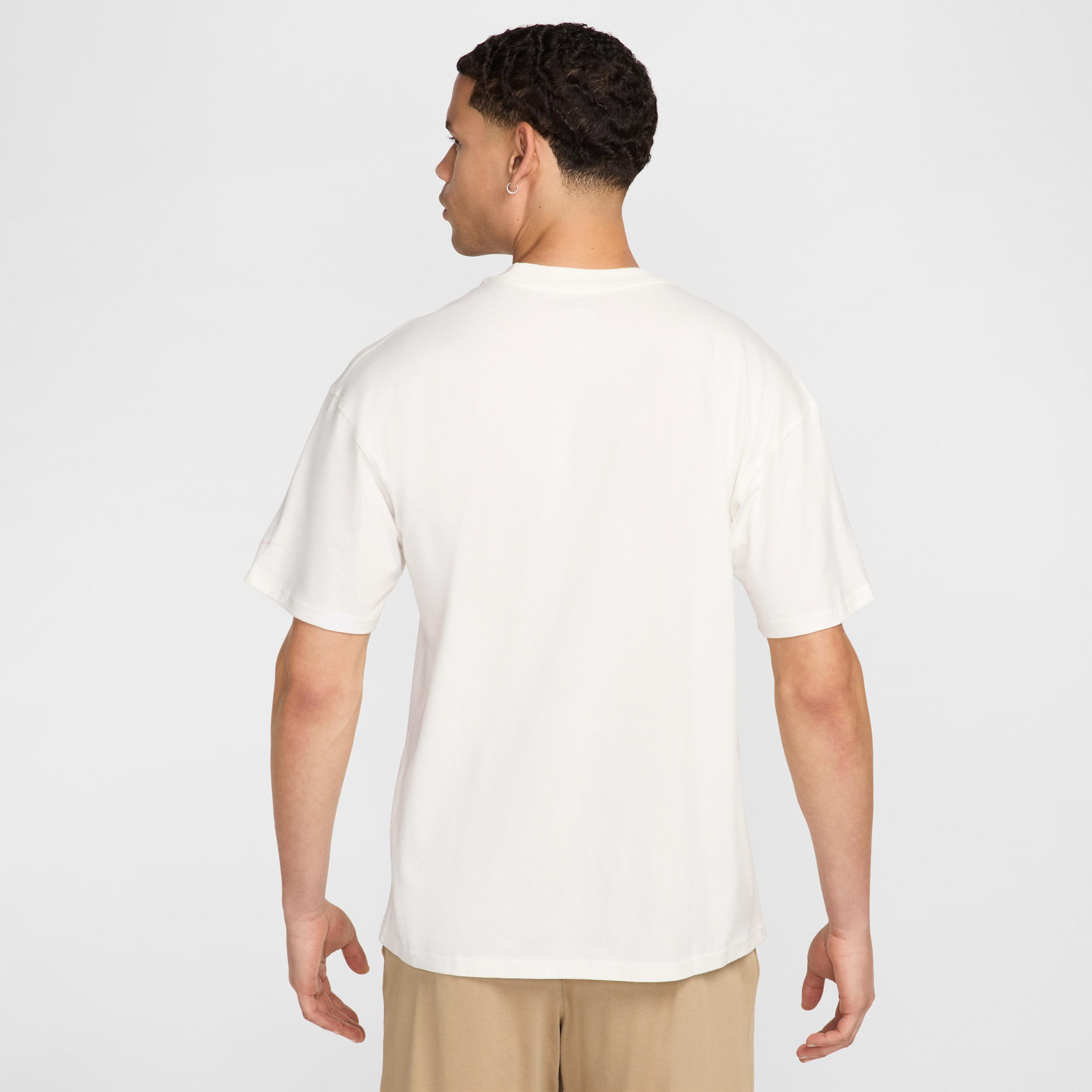 Nike Sportswear Men's Max90 T-Shirt Product Image