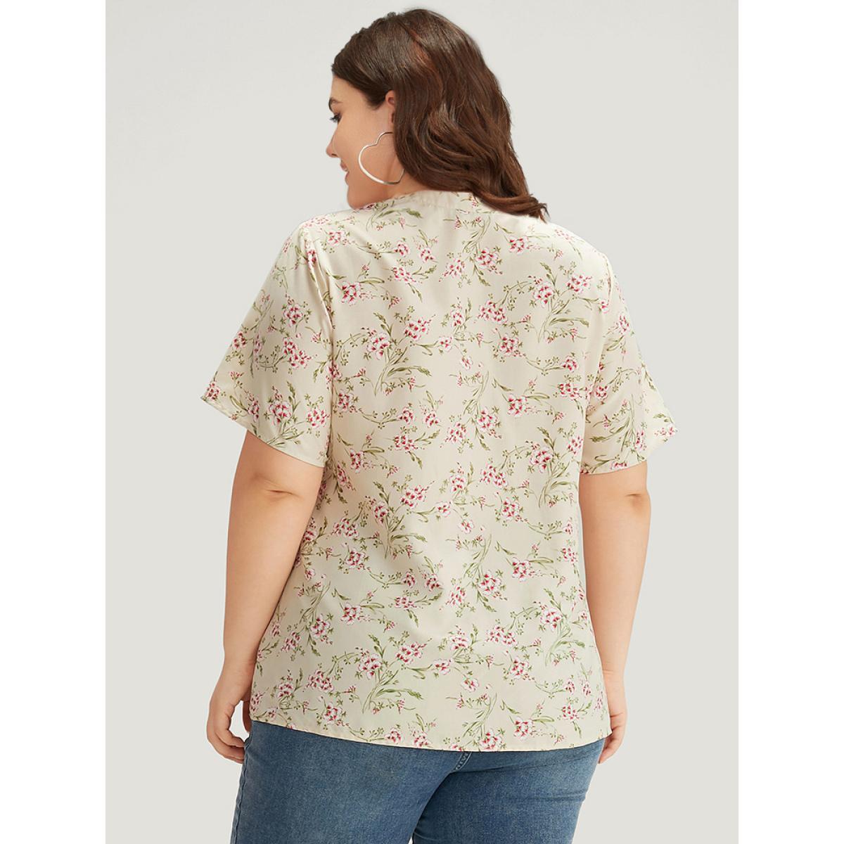 Plus Size Beige Floral Print Notched Pleated Detail Blouse Women Elegant Short sleeve Notched collar Dailywear Blouses BloomChic 18-20/2X Product Image