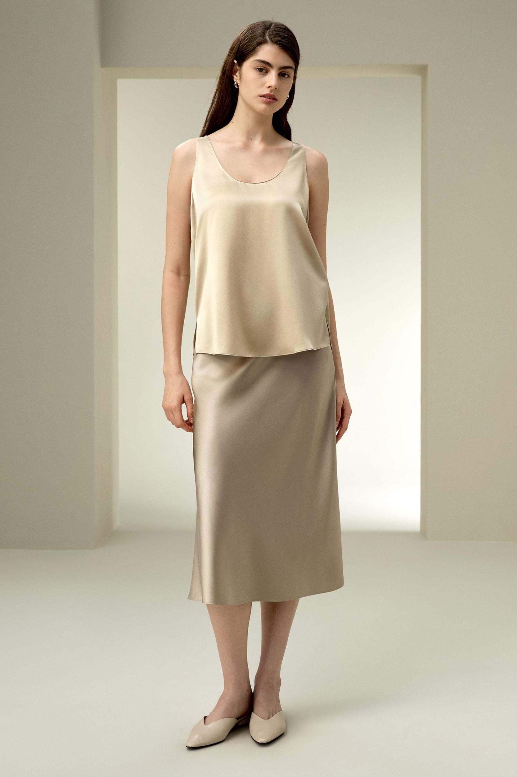 Relaxed Silk U-neck Tank Product Image