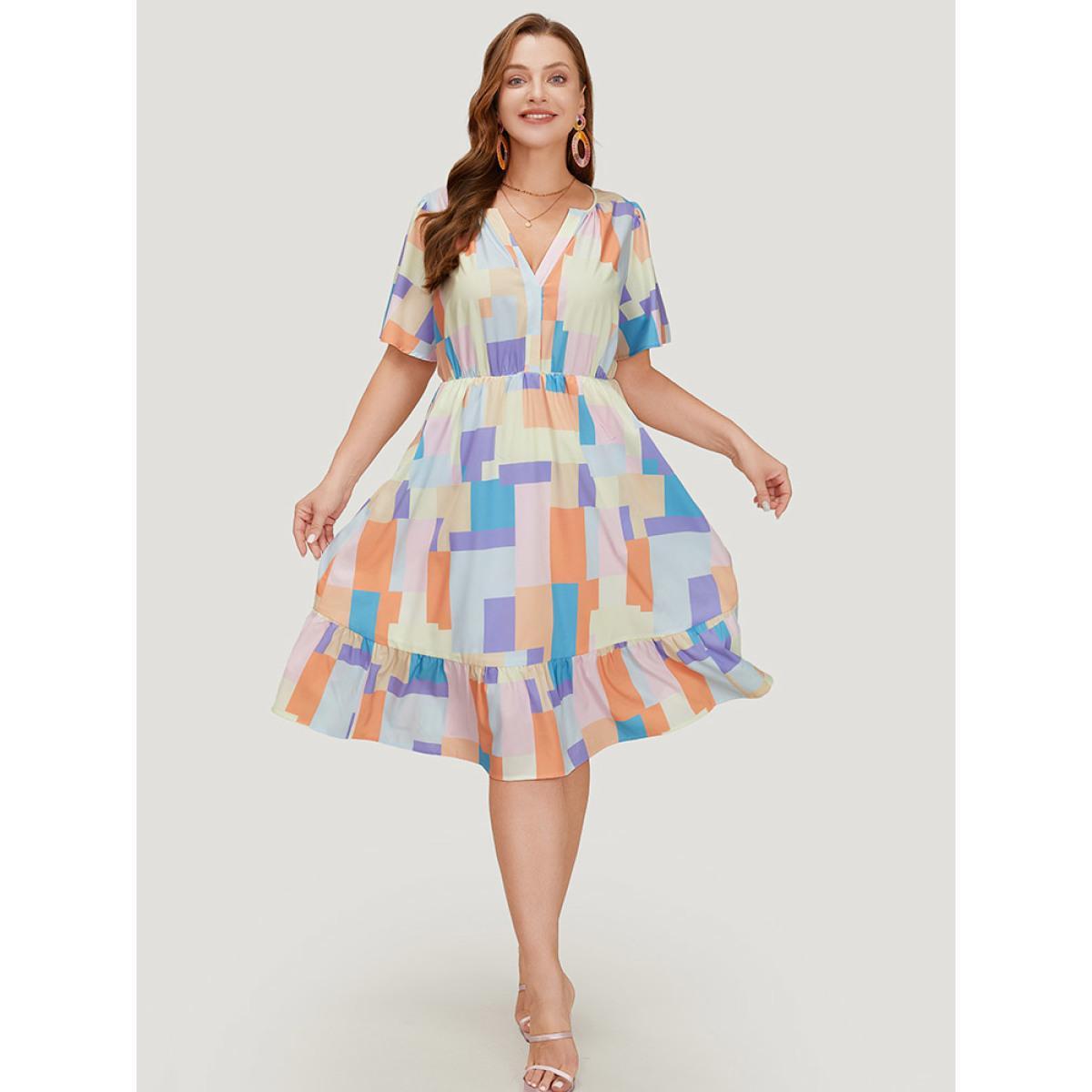 Plus Size Geometric Notched Pocket Shirred Flutter Hem Dress Multicolor Women Elegant V-neck Short sleeve Curvy Knee Dress BloomChic 10/M Product Image