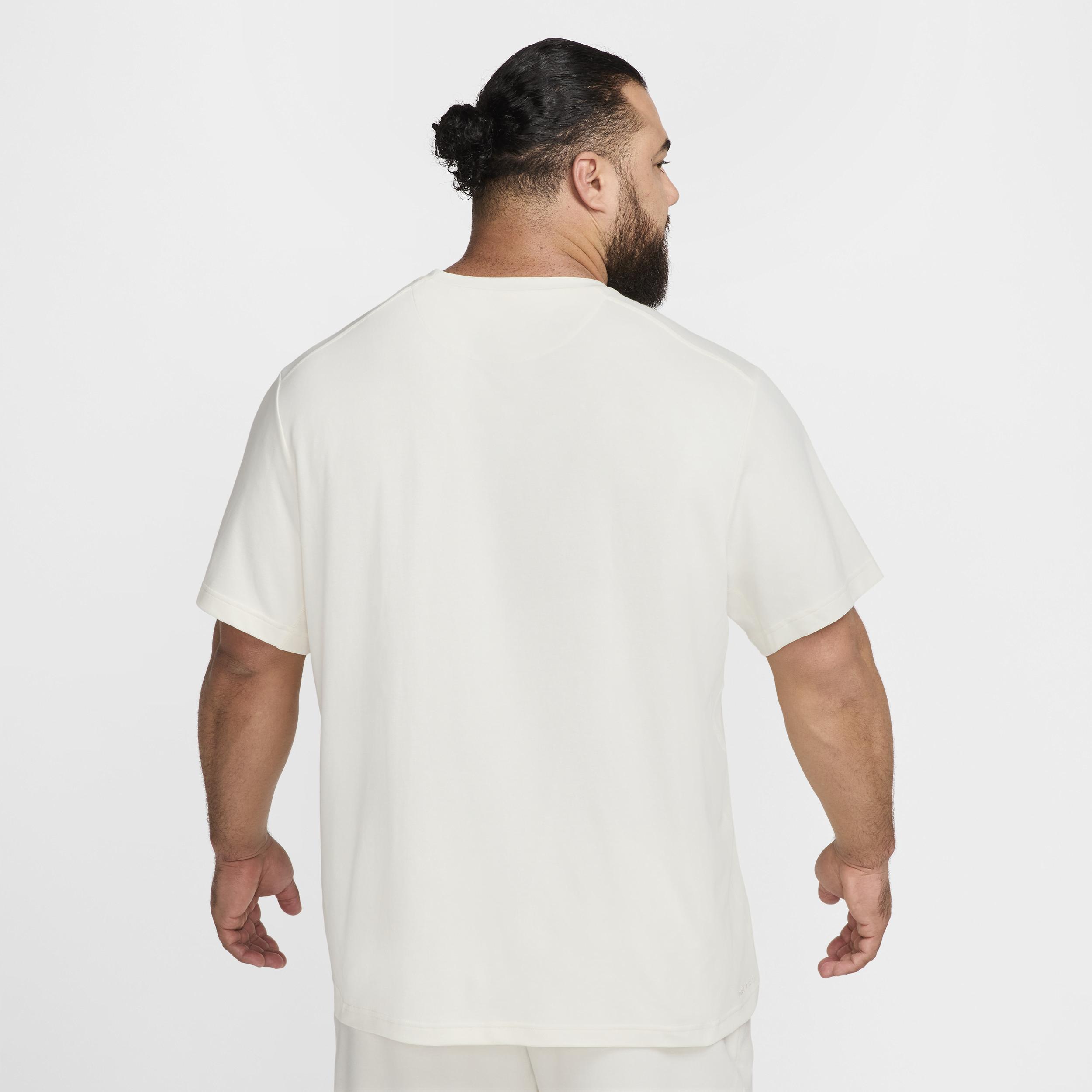 Nike Primary Men's Dri-FIT Short-Sleeve Versatile Top Product Image