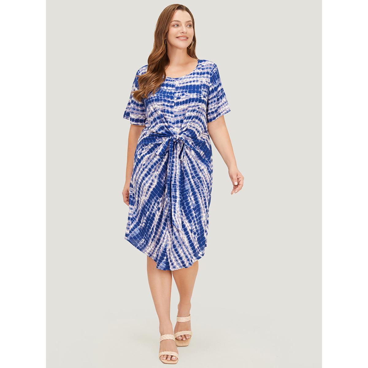 Plus Size Tie Dye Pocket Twist Front Curved Hem Dress Indigo Women Vacation Gathered Round Neck Short sleeve Curvy Knee Dress BloomChic 10/M Product Image