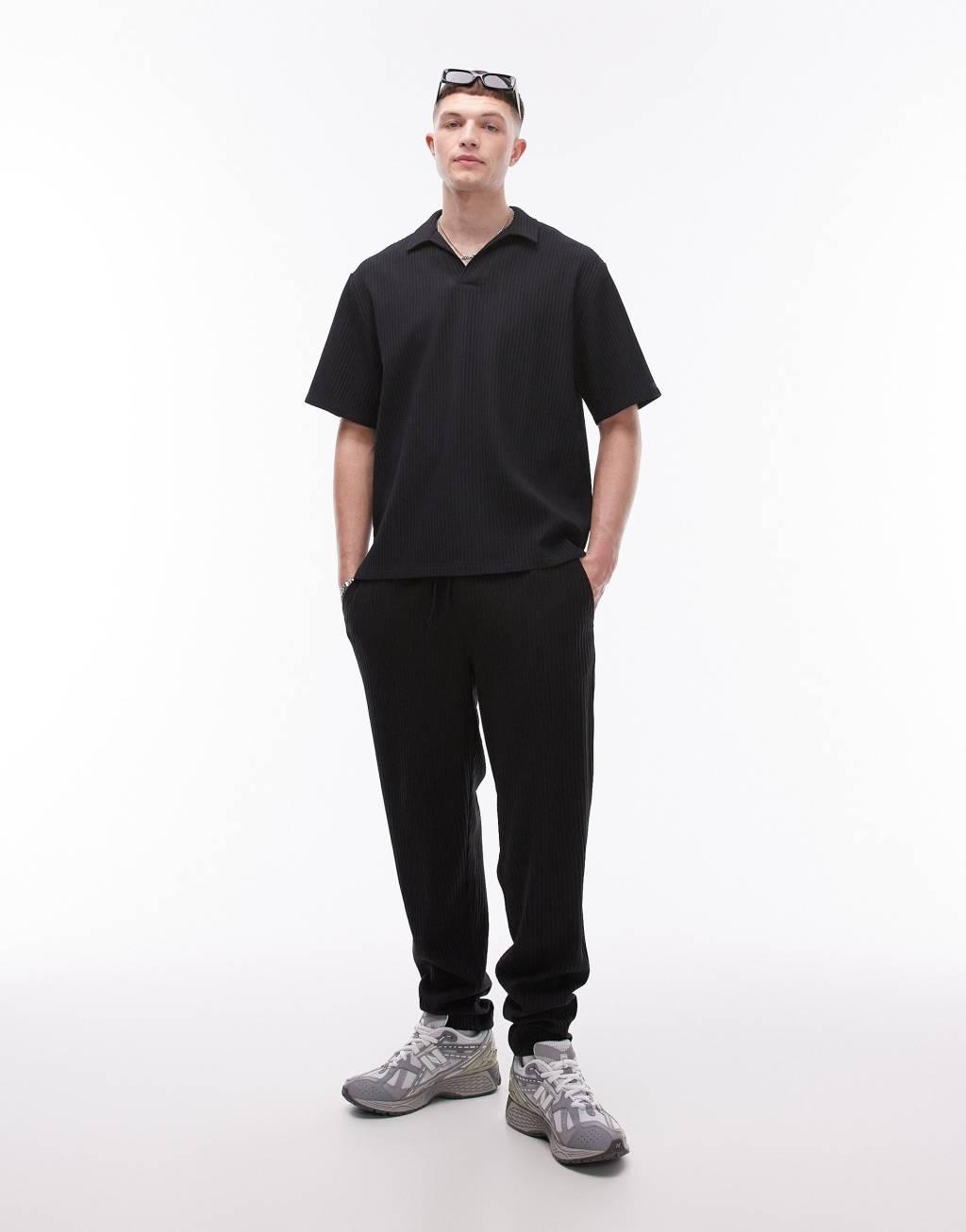 Topman short sleeve plisse polo shirt in black Product Image