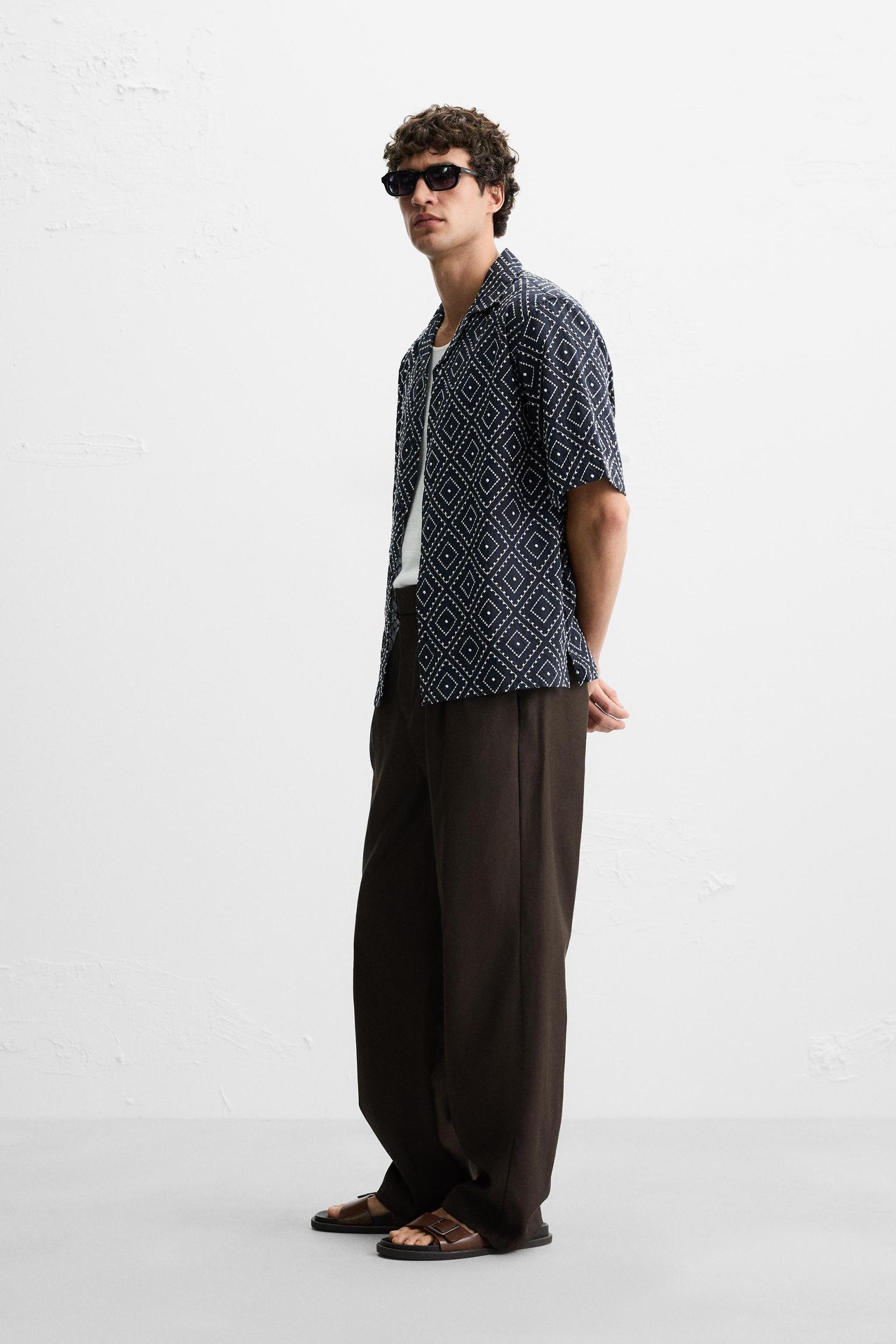 SHIRT WITH CONTRASTING EMBROIDERY Product Image