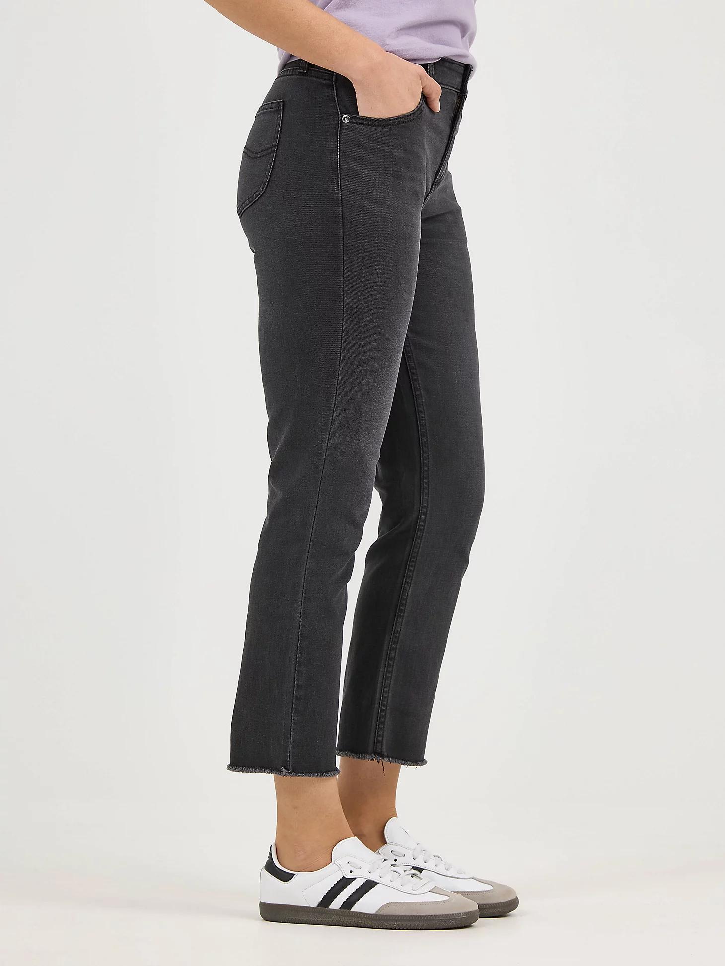 Women's Legendary Frayed Hem Capri | Women's Capris & Crops | Lee® Product Image
