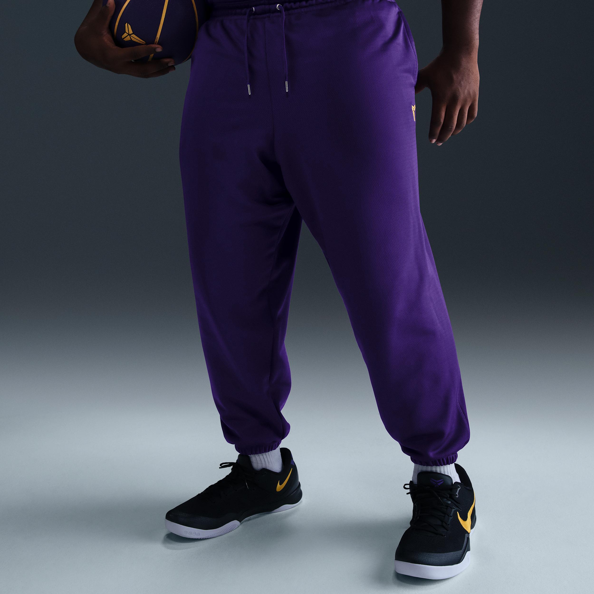 Nike Men's Kobe Therma-FIT Basketball Pants Product Image
