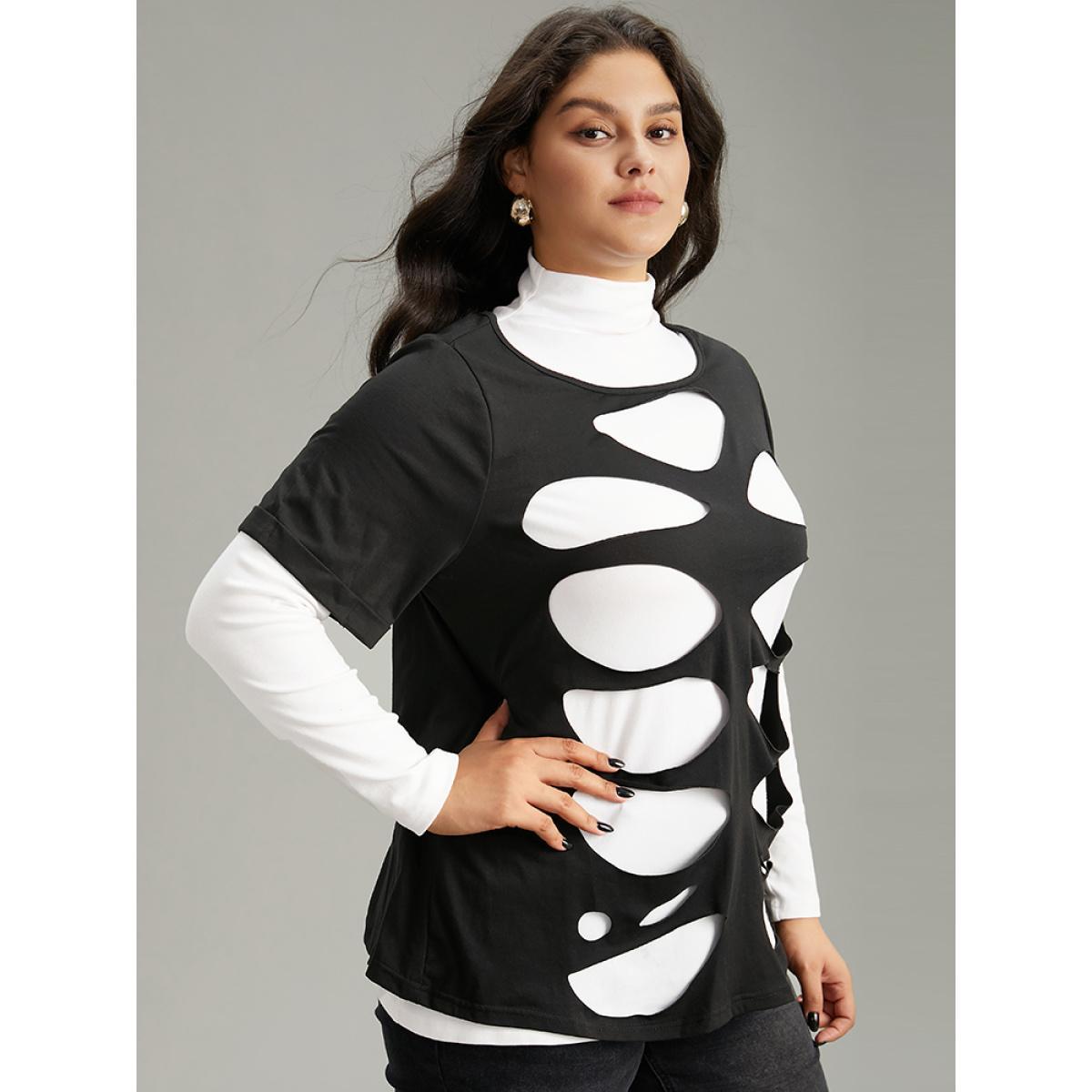 Plus Size Halloween Solid Distressed T-shirt Black Women Casual Plain Plain Keyhole Cut-Out Festival-Halloween T-shirts BloomChic 22-24/3X Product Image