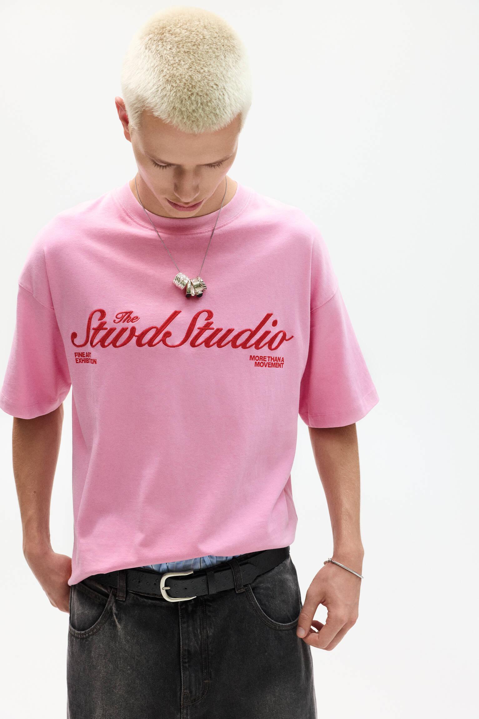 STWD Studio pink T-shirt Product Image