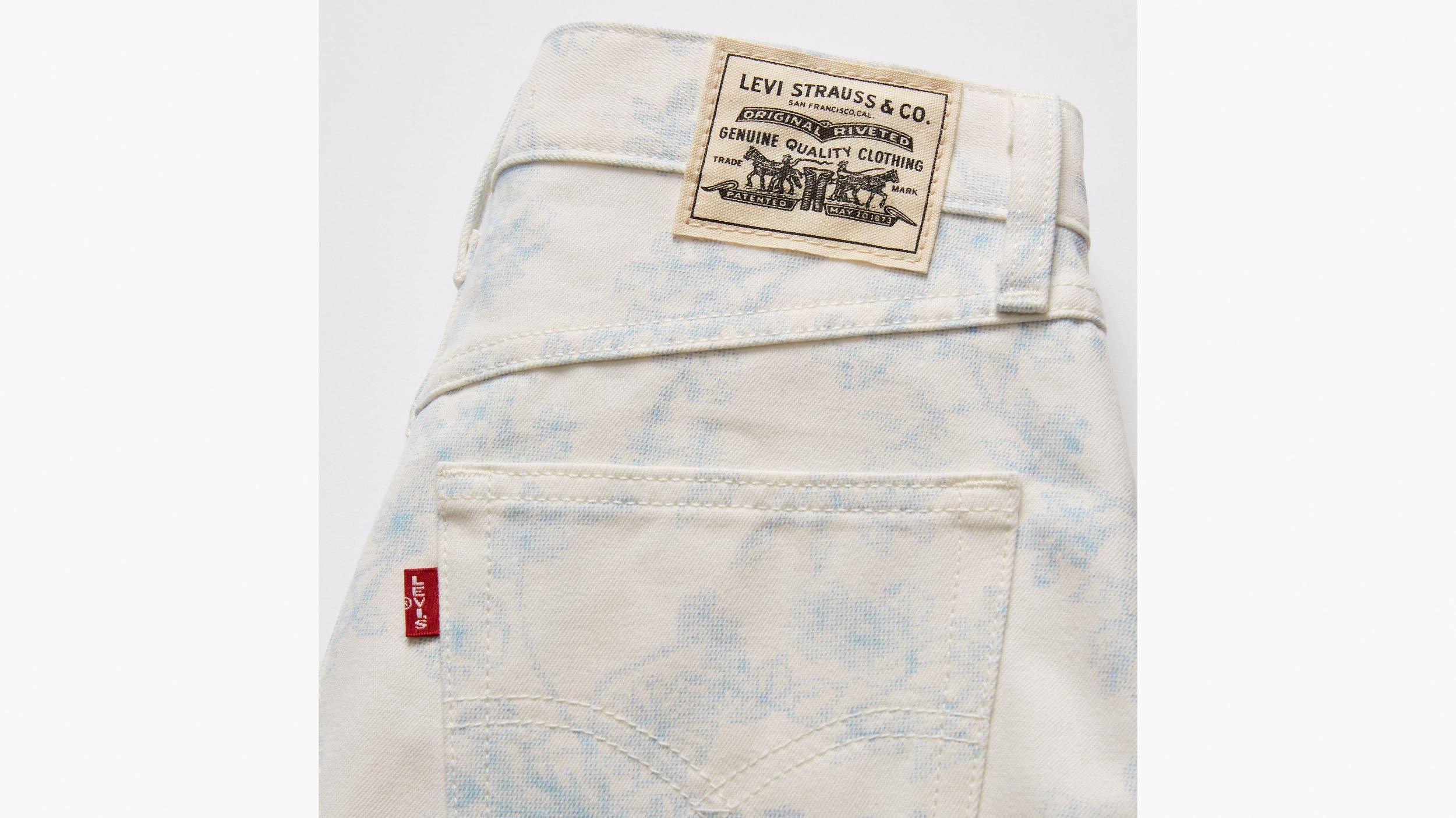 Levi's® WellThread® Women's '80s Mom Shorts Product Image