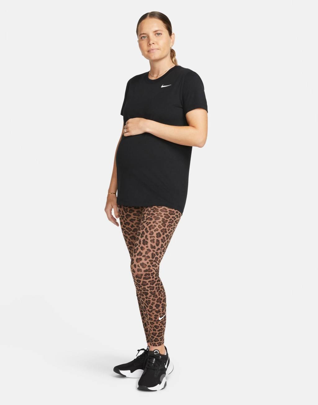 Nike Training Maternity Dri-FIT t-shirt Product Image