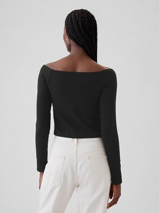 Modern Cropped Off-Shoulder T-Shirt Product Image