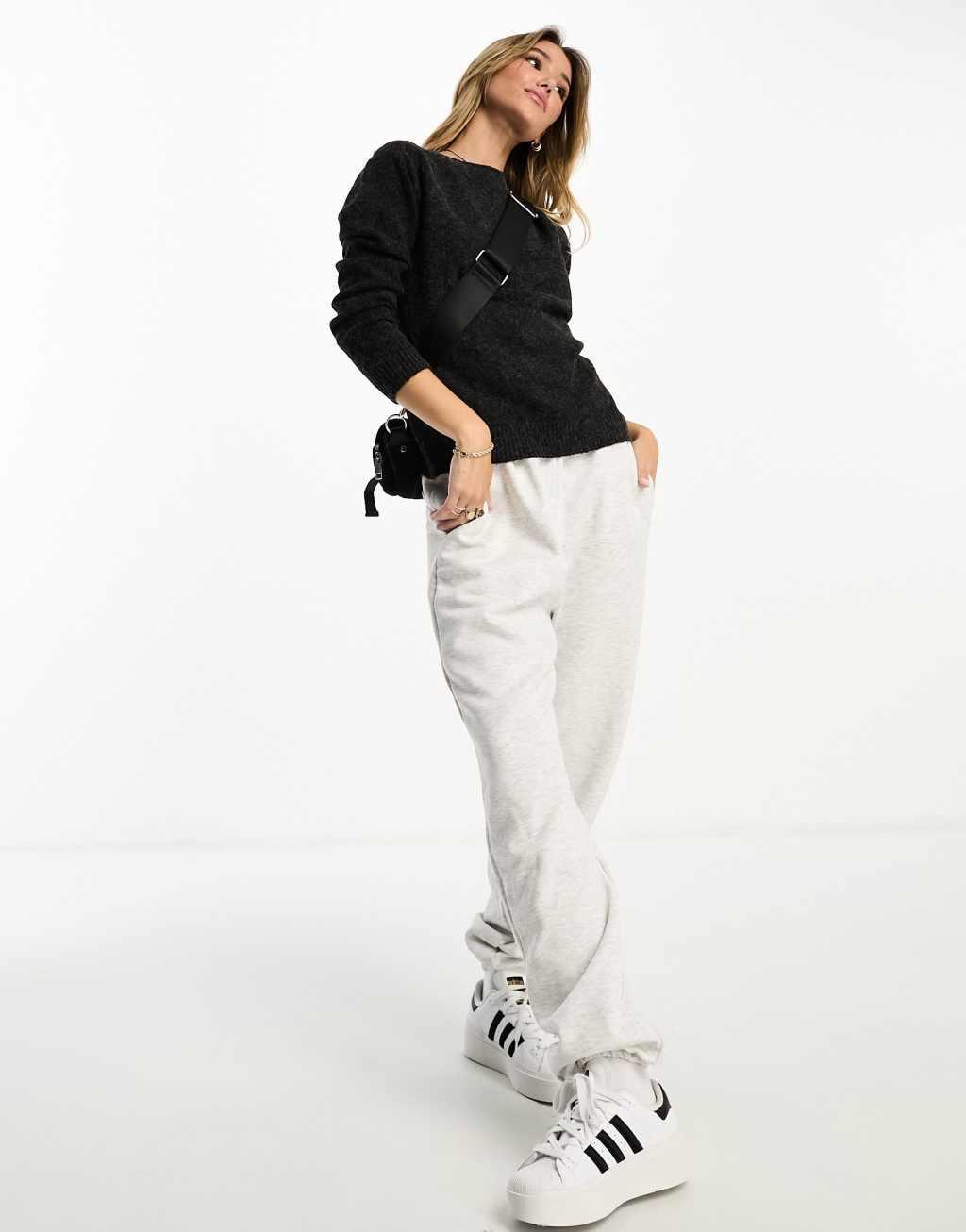 Vero Moda round neck knitted sweater Product Image