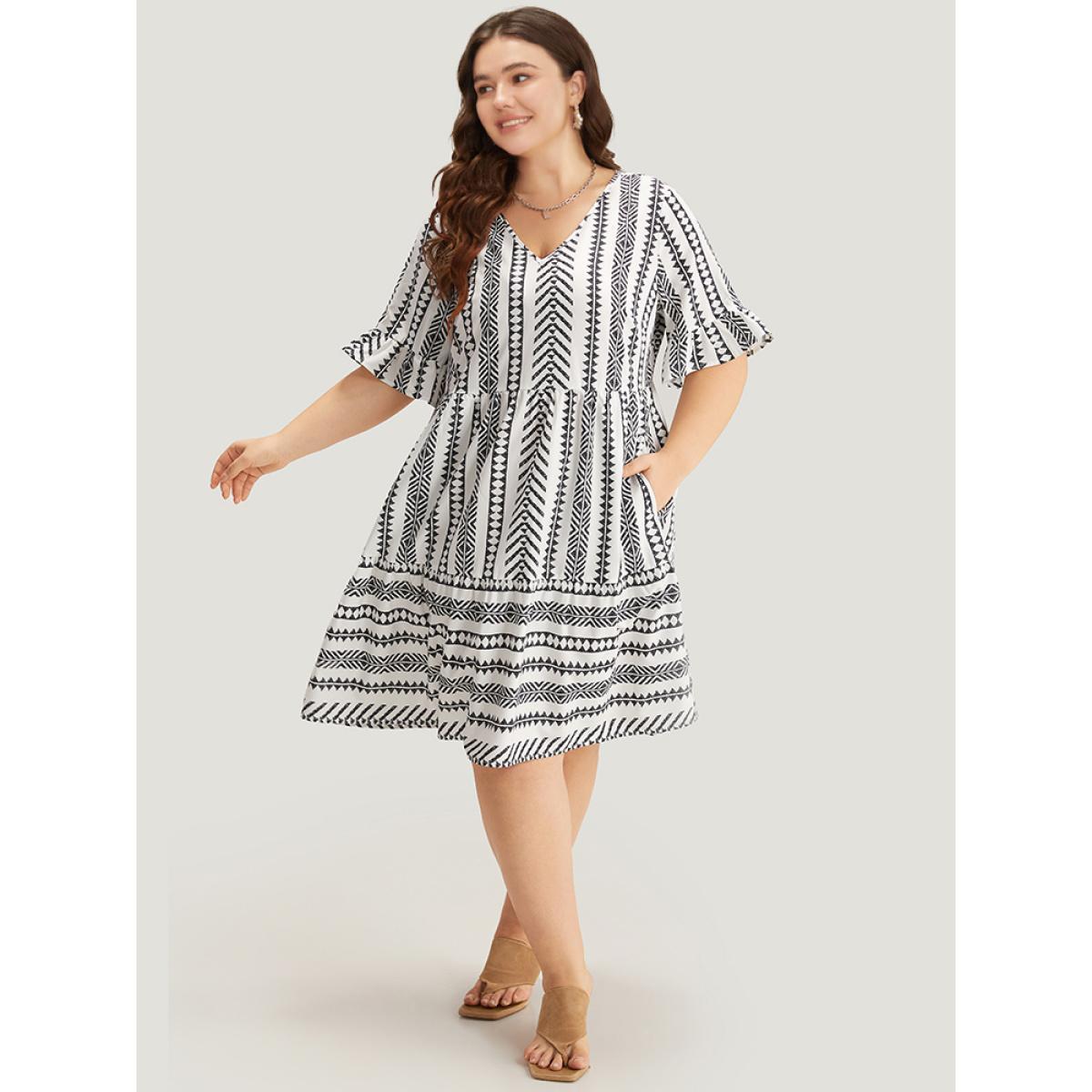 Plus Size Striped Geo Patchwork Pocket Bell Sleeve Dress White Women Vacation Patchwork V-neck Short sleeve Curvy Knee Dress BloomChic 26/4X Product Image