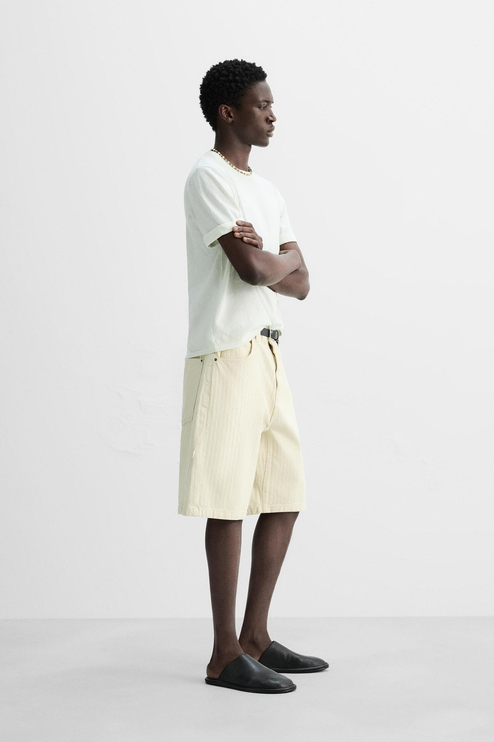 LIGHTWEIGHT KNIT T-SHIRT Product Image