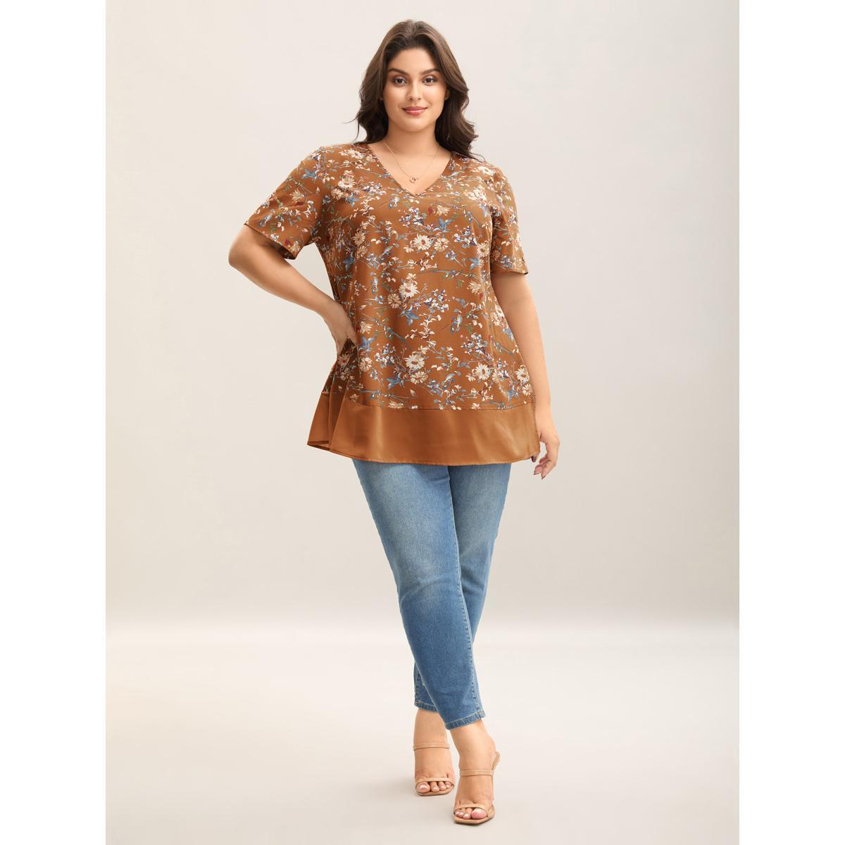Plus Size Browncoffeecolor Garden Print Spliced V-Neck Blouse Women Elegant Short sleeve V-neck Everyday Blouses BloomChic 26/4X Product Image