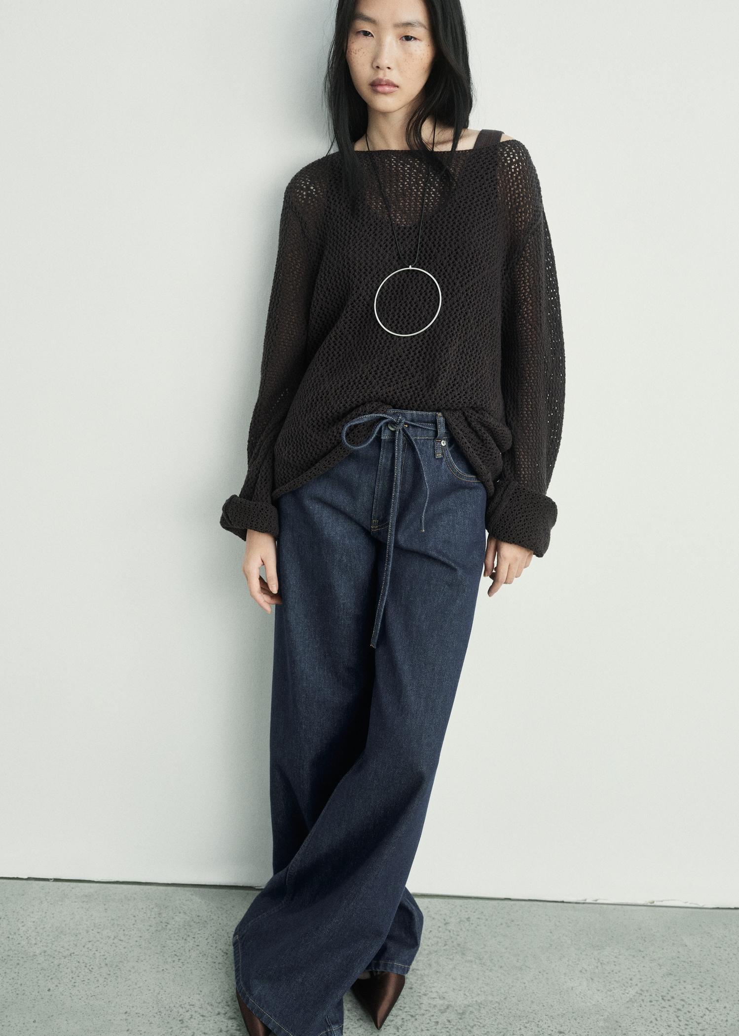 Low-rise wideleg jeans with belt - Women | MANGO USA Product Image