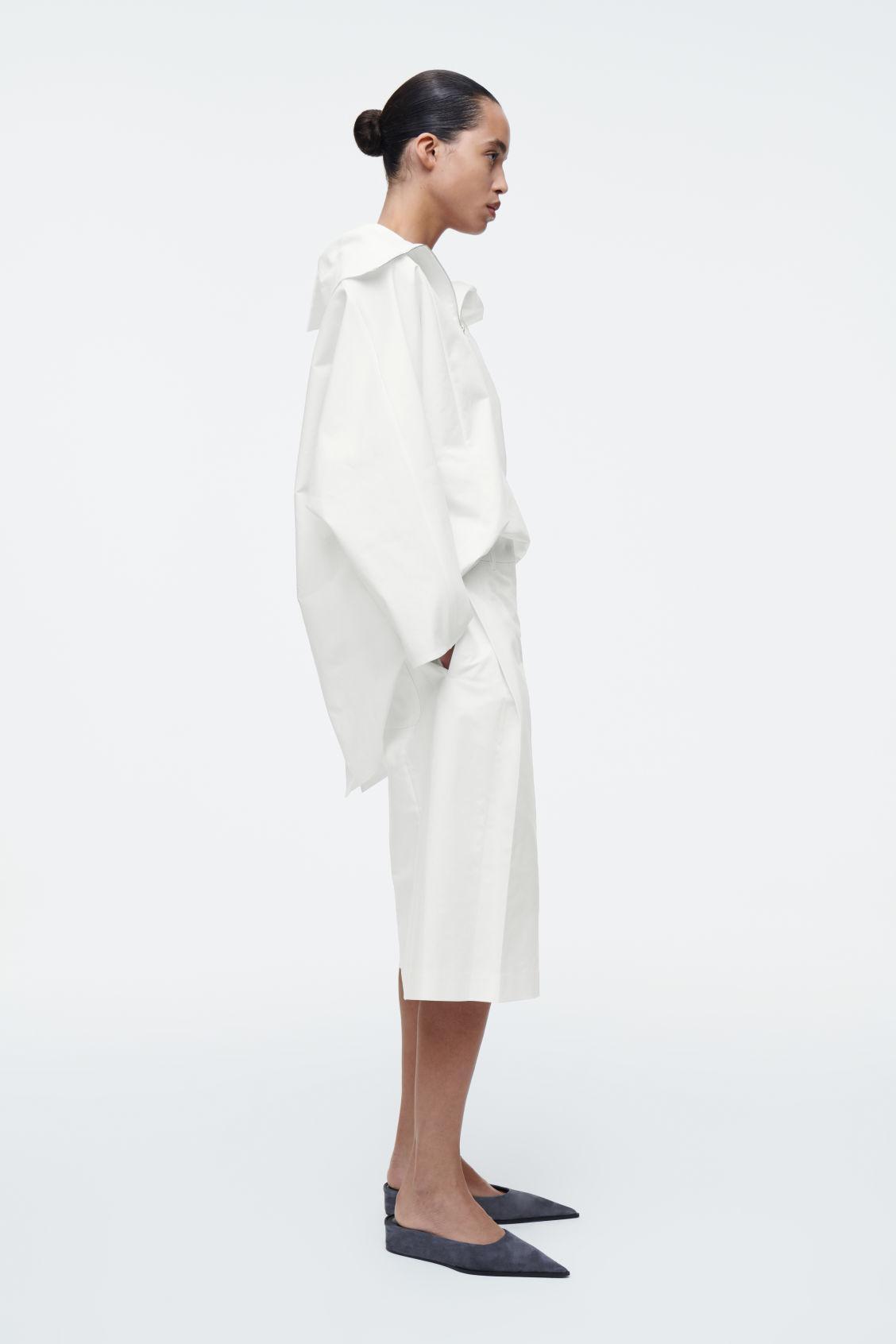 TAILORED WIDE-LEG SHORTS Product Image
