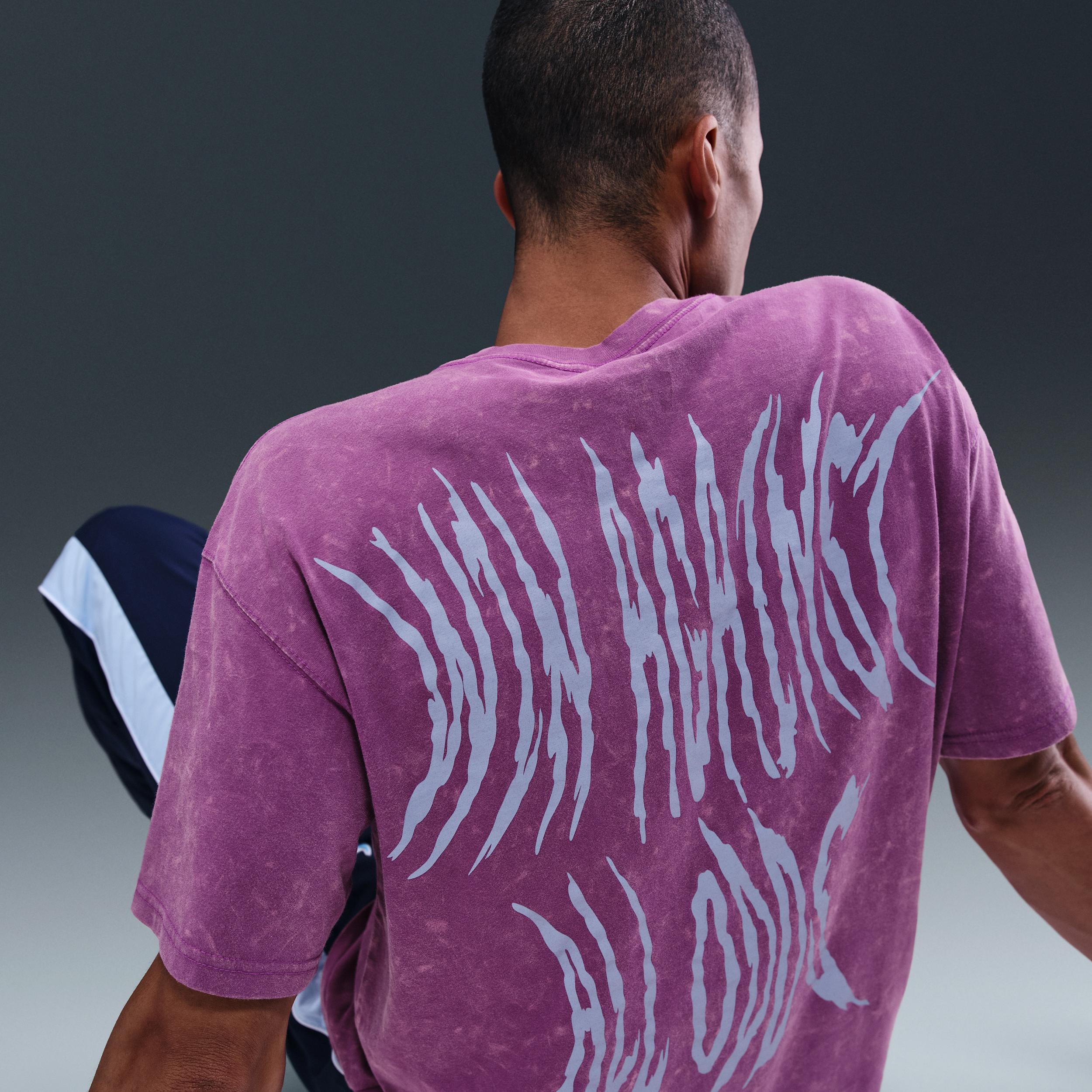 Nike Men's Max90 T-Shirt Product Image