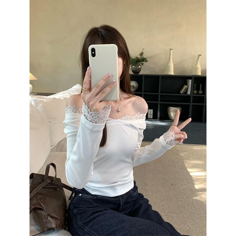 Long Sleeve V-Neck Plain Panel Lace T-Shirt Product Image