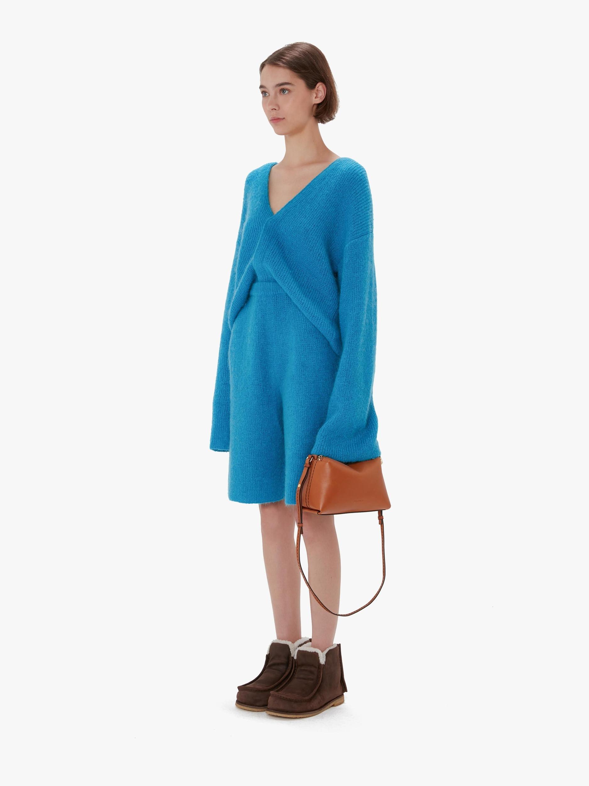 KNITTED BERMUDA SHORTS Product Image