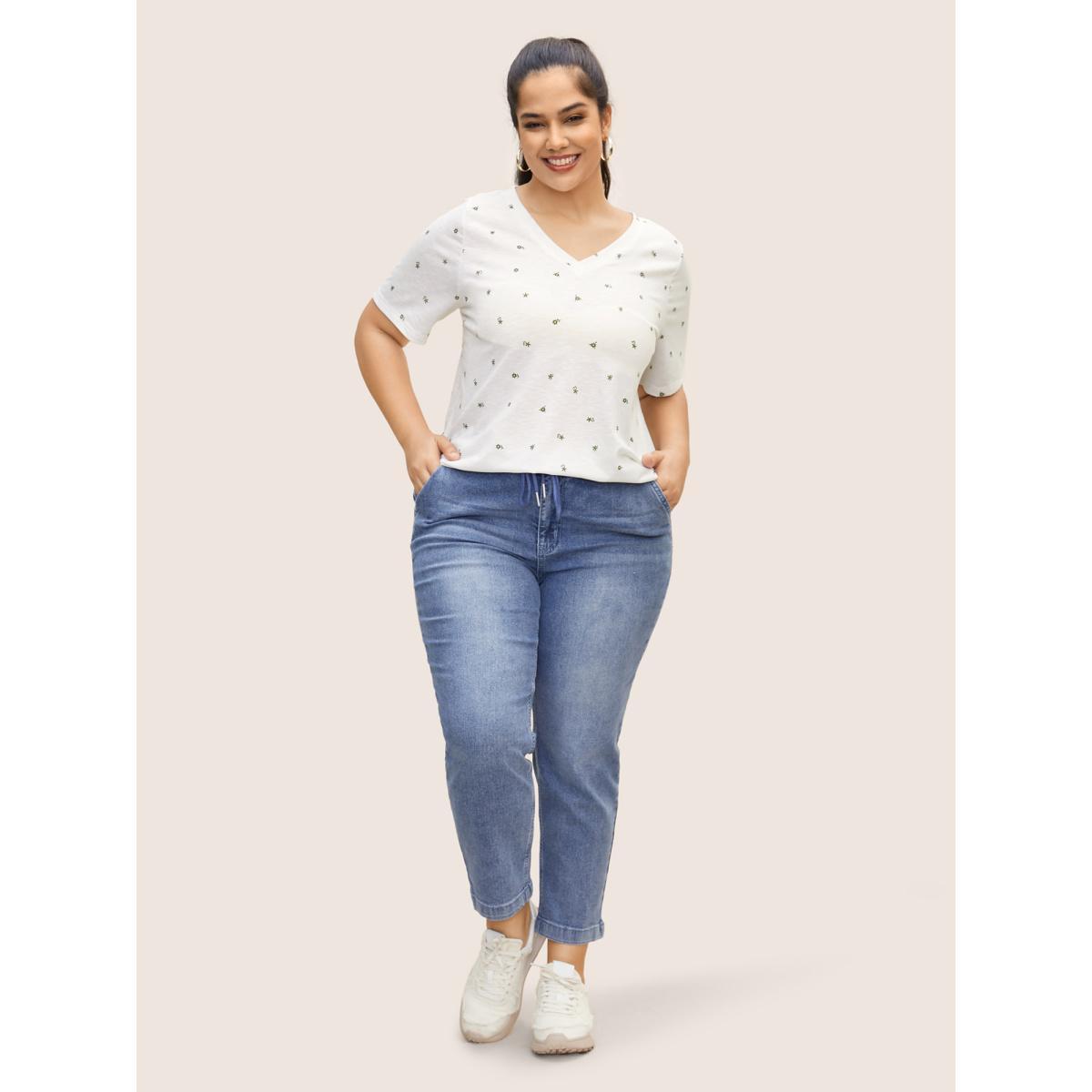 Plus Size Small Flora Print V Neck T-shirt Originalwhite Women Casual Contrast Natural Flowers V-neck Everyday T-shirts BloomChic 28/5X Product Image
