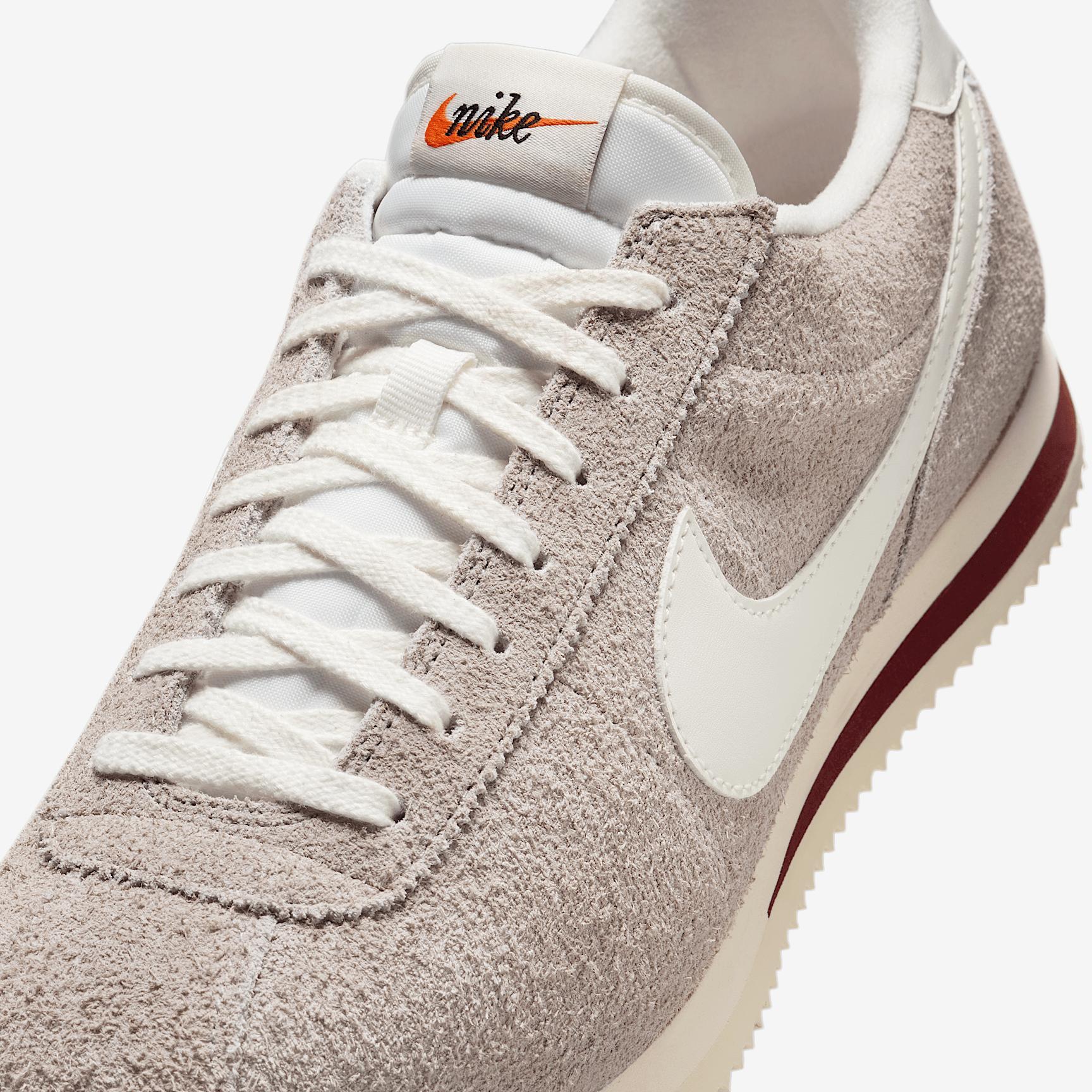Nike Men's Cortez SE Suede Shoes Product Image