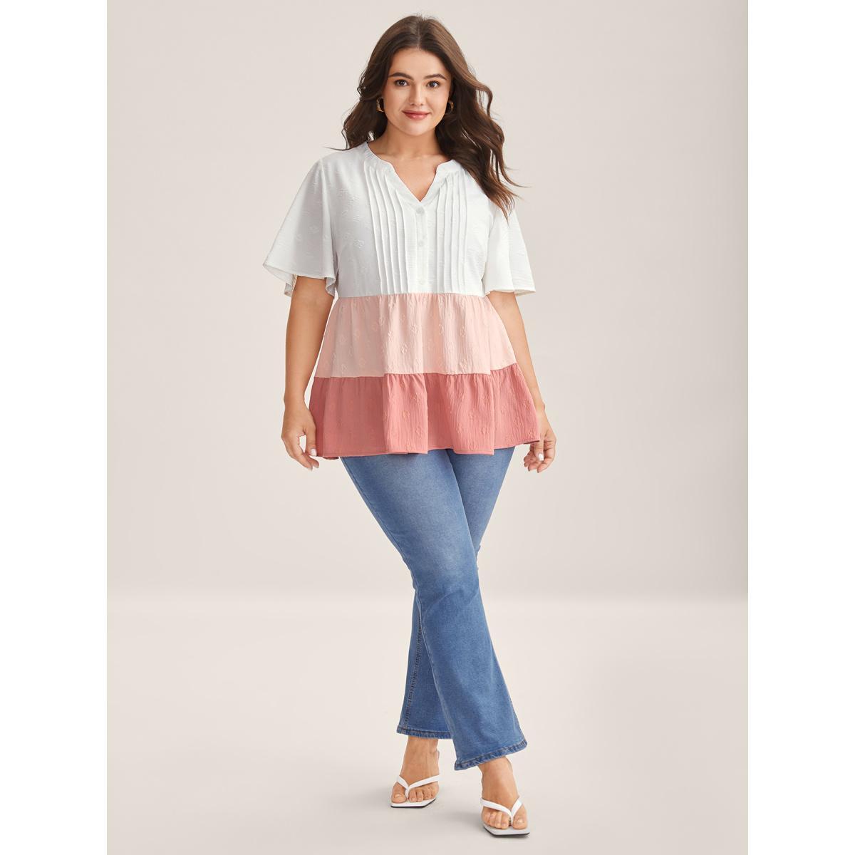 Plus Size WhiteSmoke Toothpick Pleat Color Contrast Blouse Women Short sleeve Flat collar with V-notch Everyday-Elegant Blouses BloomChic 28/5X Product Image