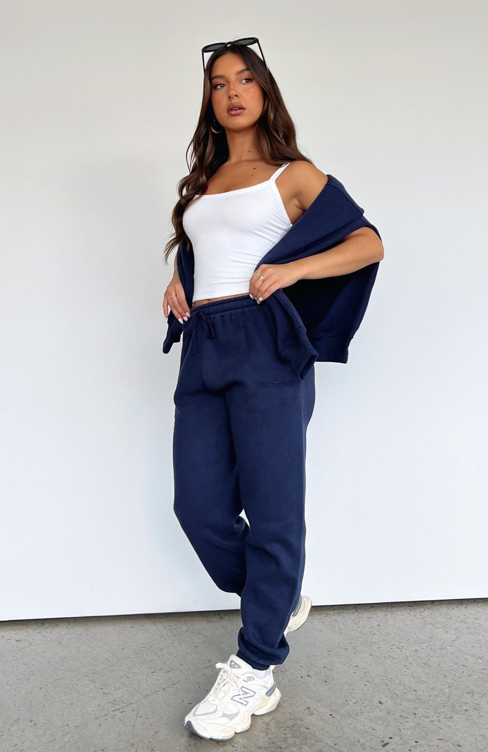Stay Lifted Sweatpants Navy Product Image