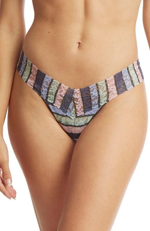 Printed Low-Rise Signature Lace Thong Product Image