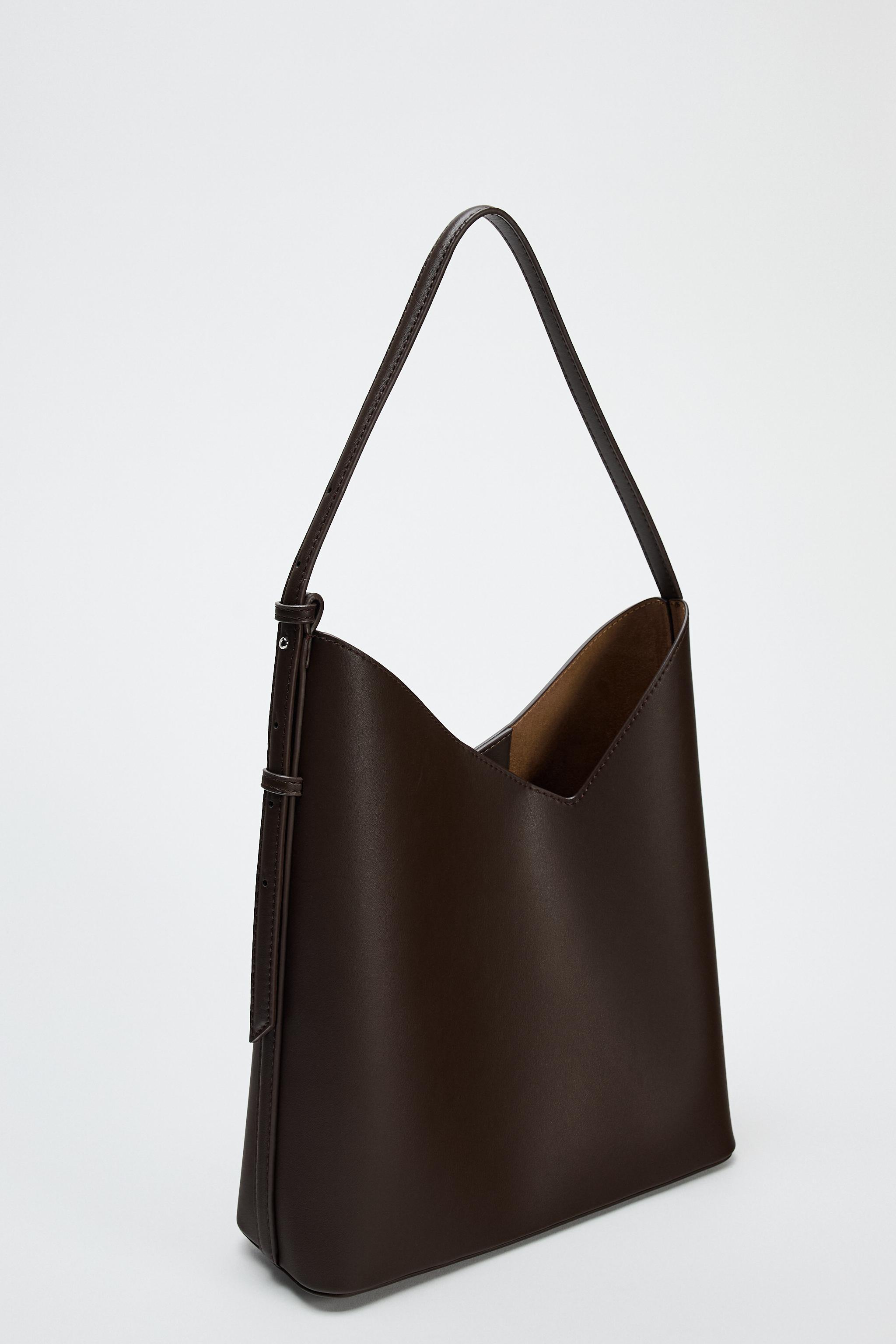 BUCKET SHOULDER BAG Product Image
