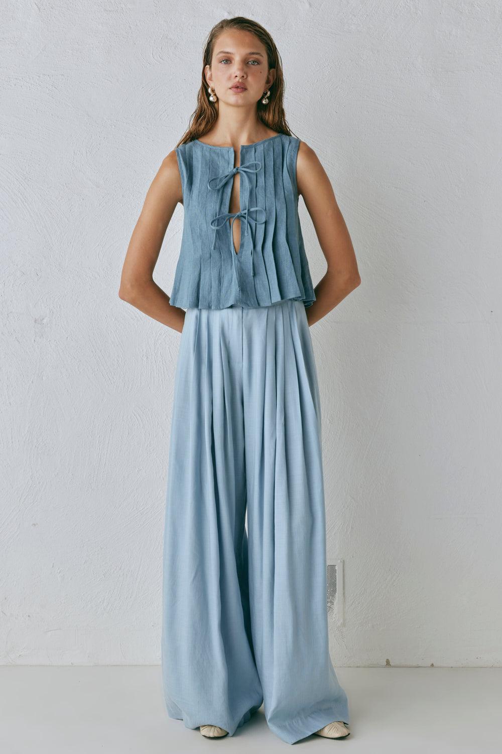 Valeria Linen Top Lake Product Image