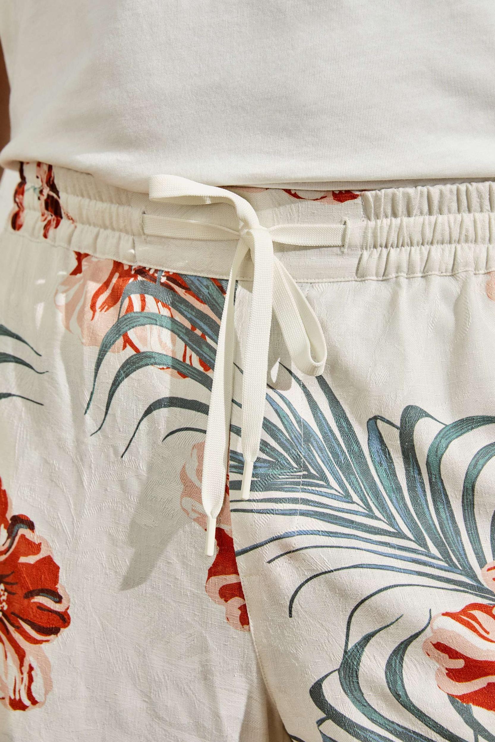 Hawaiian Cruise Hibiscus Shorts Product Image