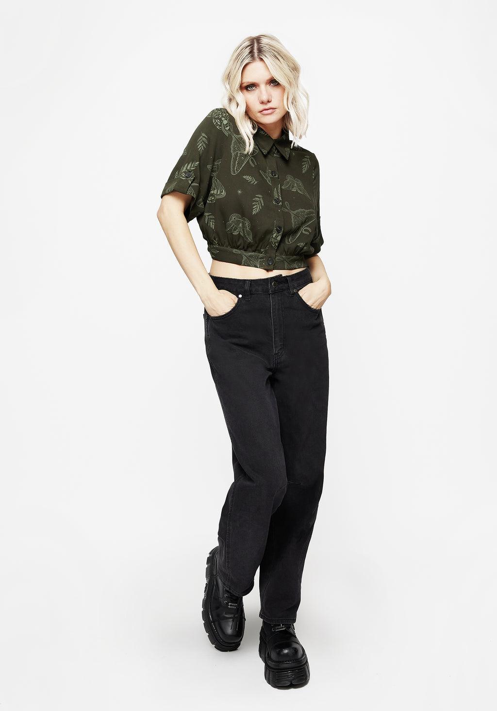 Callopistria Moth Print Short Sleeve Crop Shirt - Green Product Image