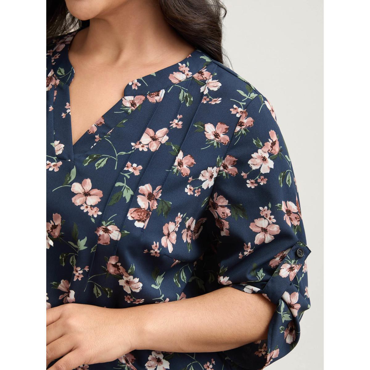 Plus Size Indigo Floral Print Tab Sleeve Pintuck Shirt Women Elegant Elbow-length sleeve Notched collar Everyday Blouses BloomChic 26/4X Product Image