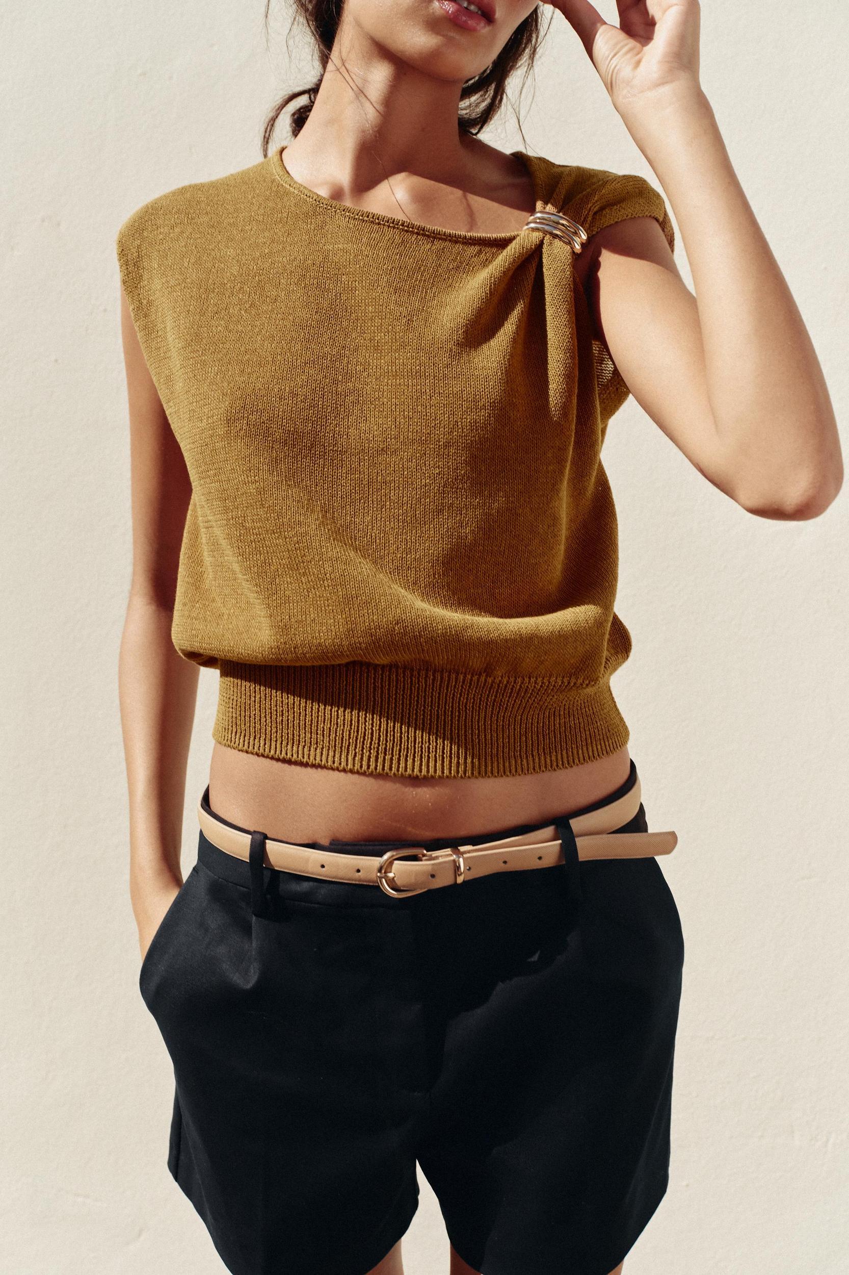 KNIT TRIM TOP Product Image