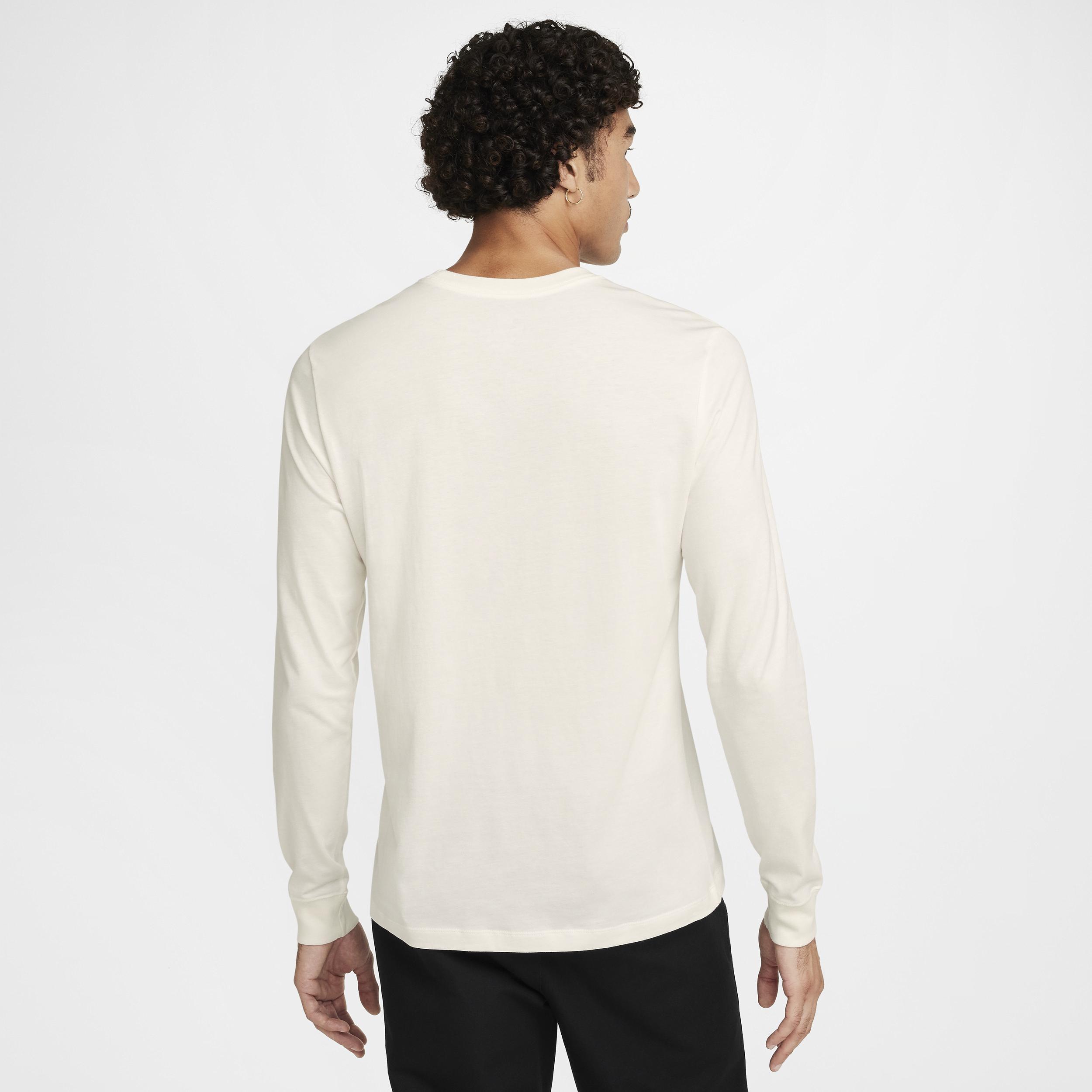 Men's Nike Sportswear Club Long-Sleeve T-Shirt Product Image