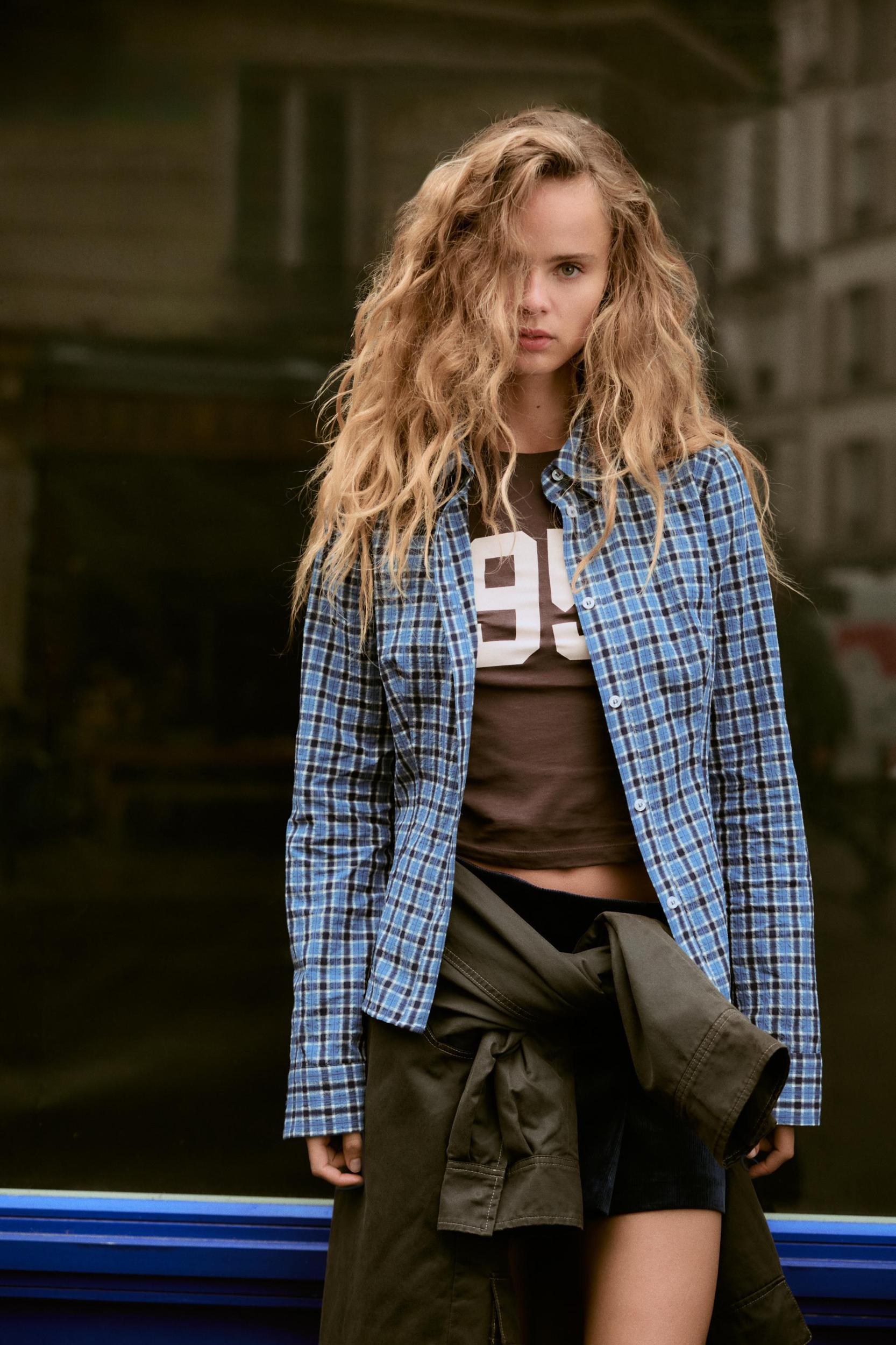 FITTED PLAID SHIRT Product Image