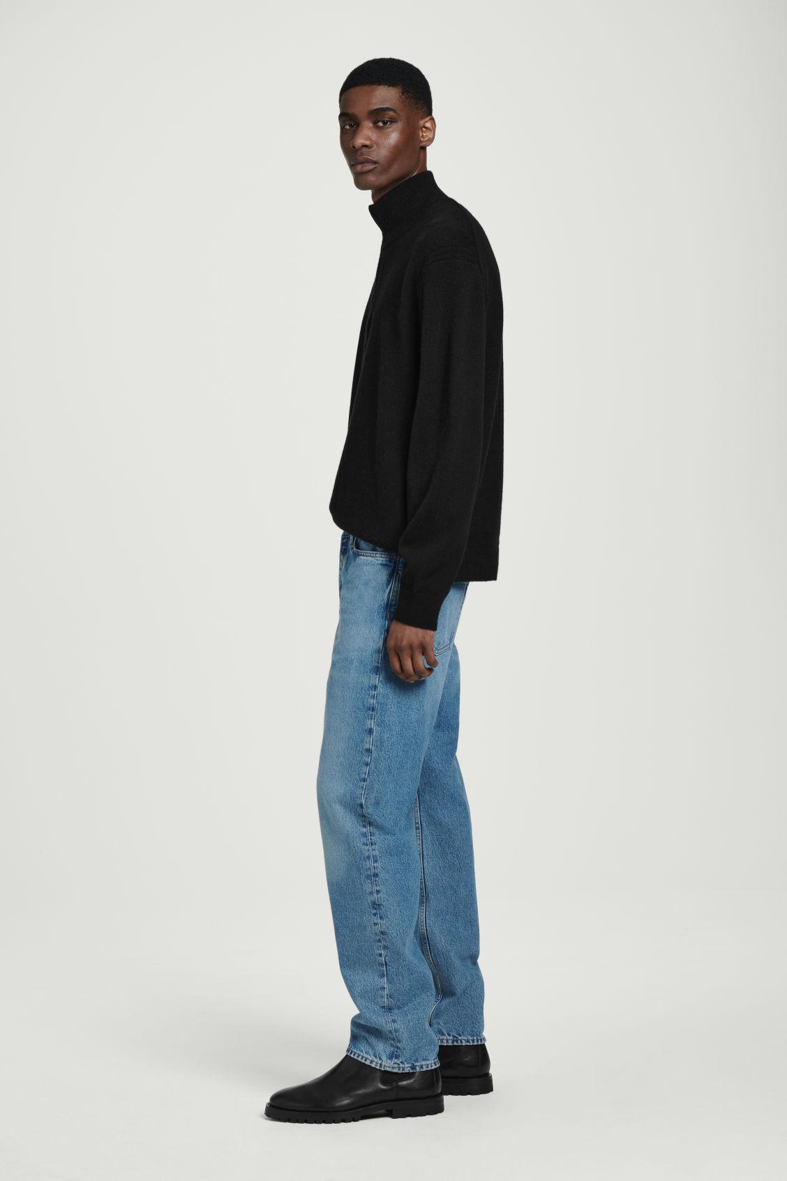 SIGNATURE STRAIGHT-LEG JEANS Product Image