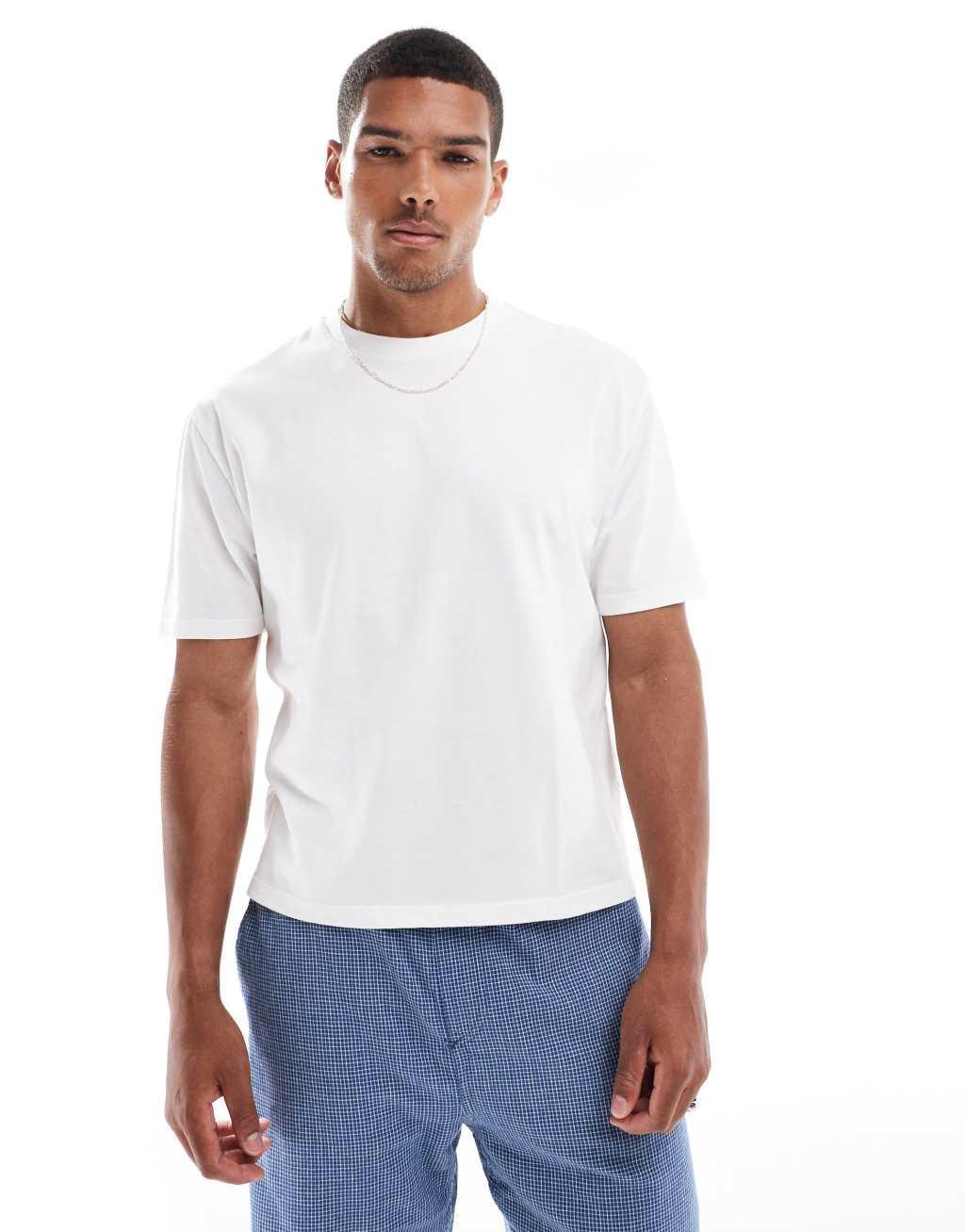 ASOS DESIGN boxy relaxed t-shirt with back print in white Product Image