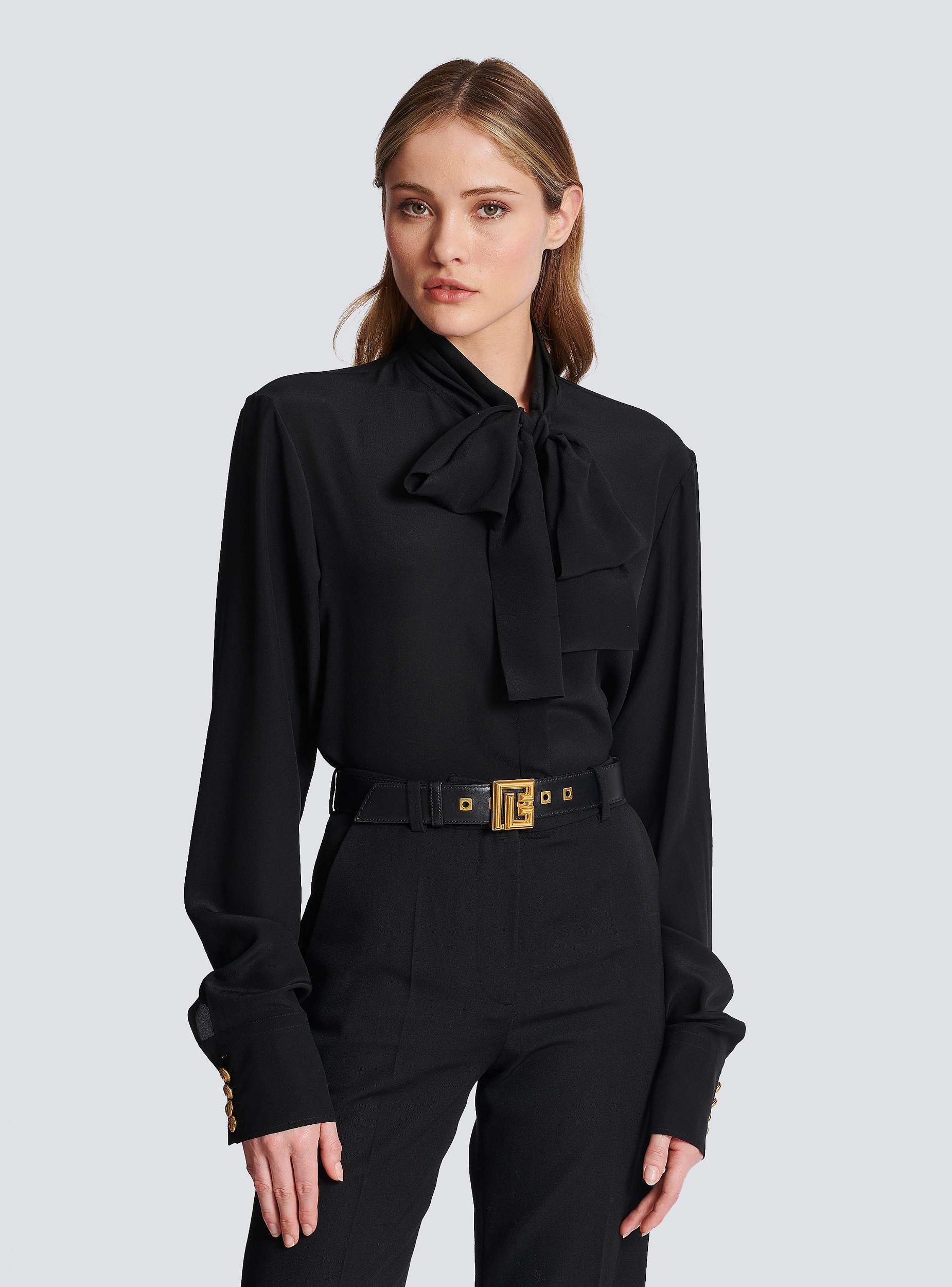 Leather P-Belt Product Image